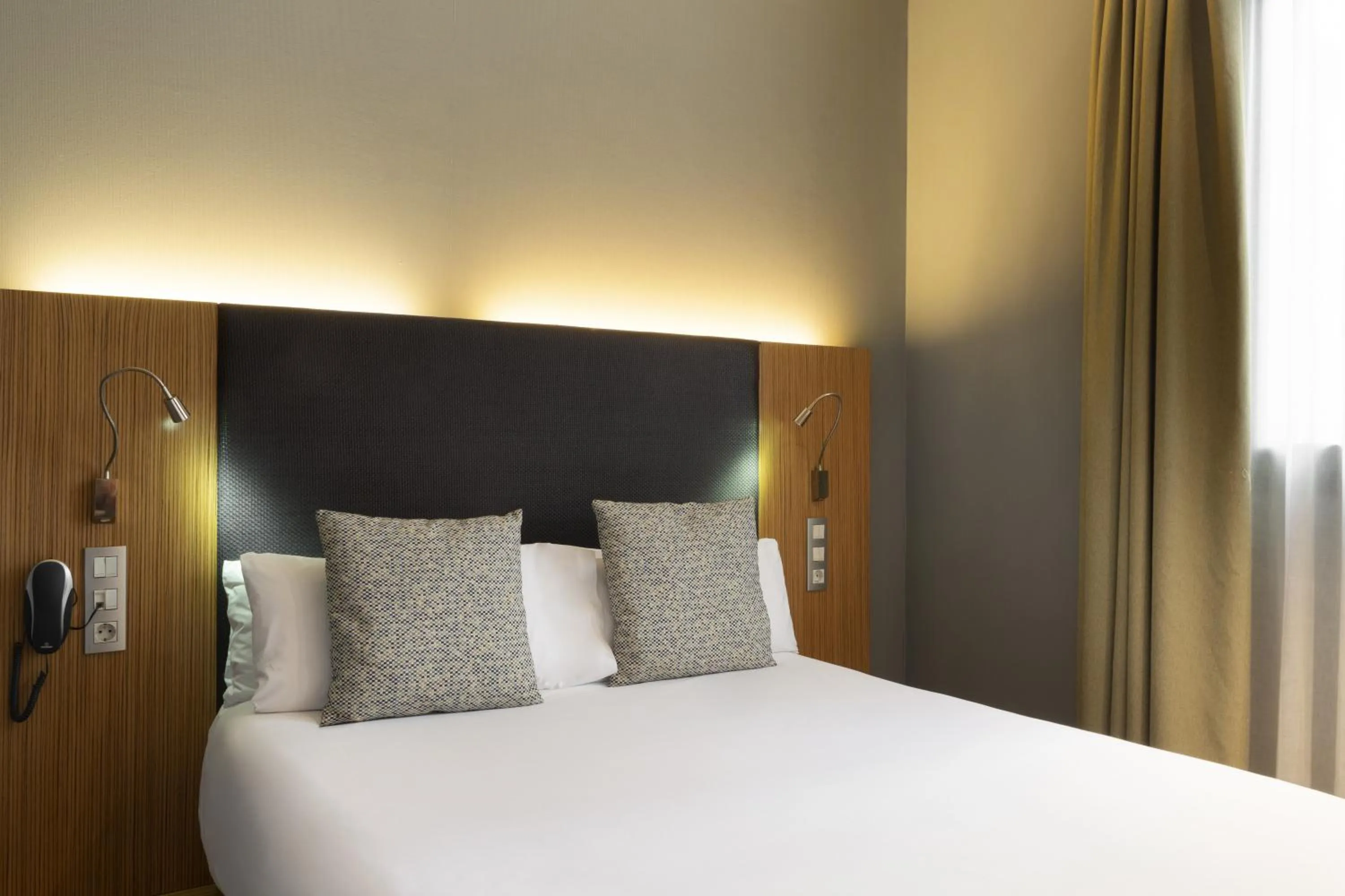 Bed in Petit Palace Tres Cruces