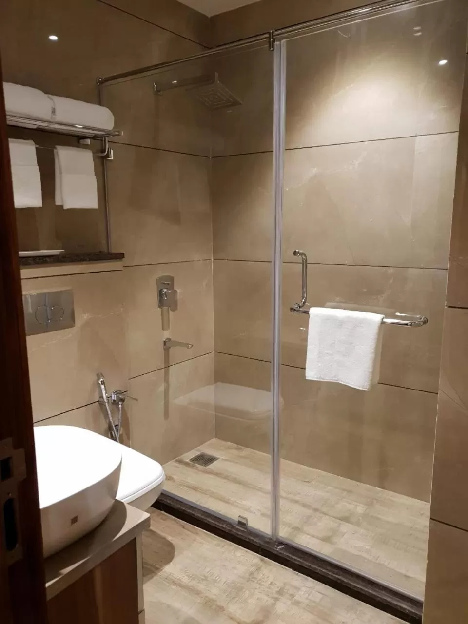 Hotel Makhan Residency