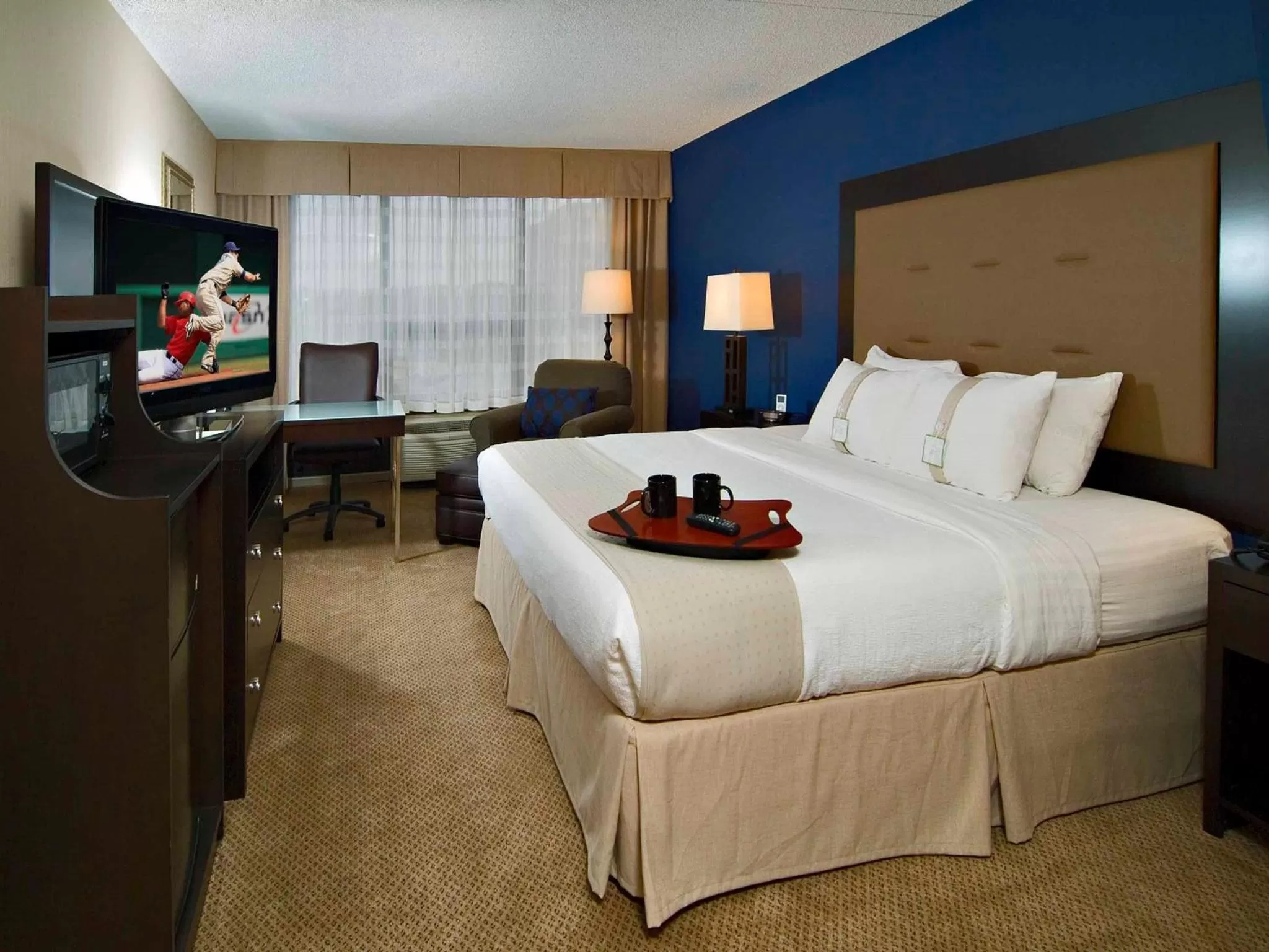 Bed in Holiday Inn Washington D.C. - Greenbelt Maryland by IHG