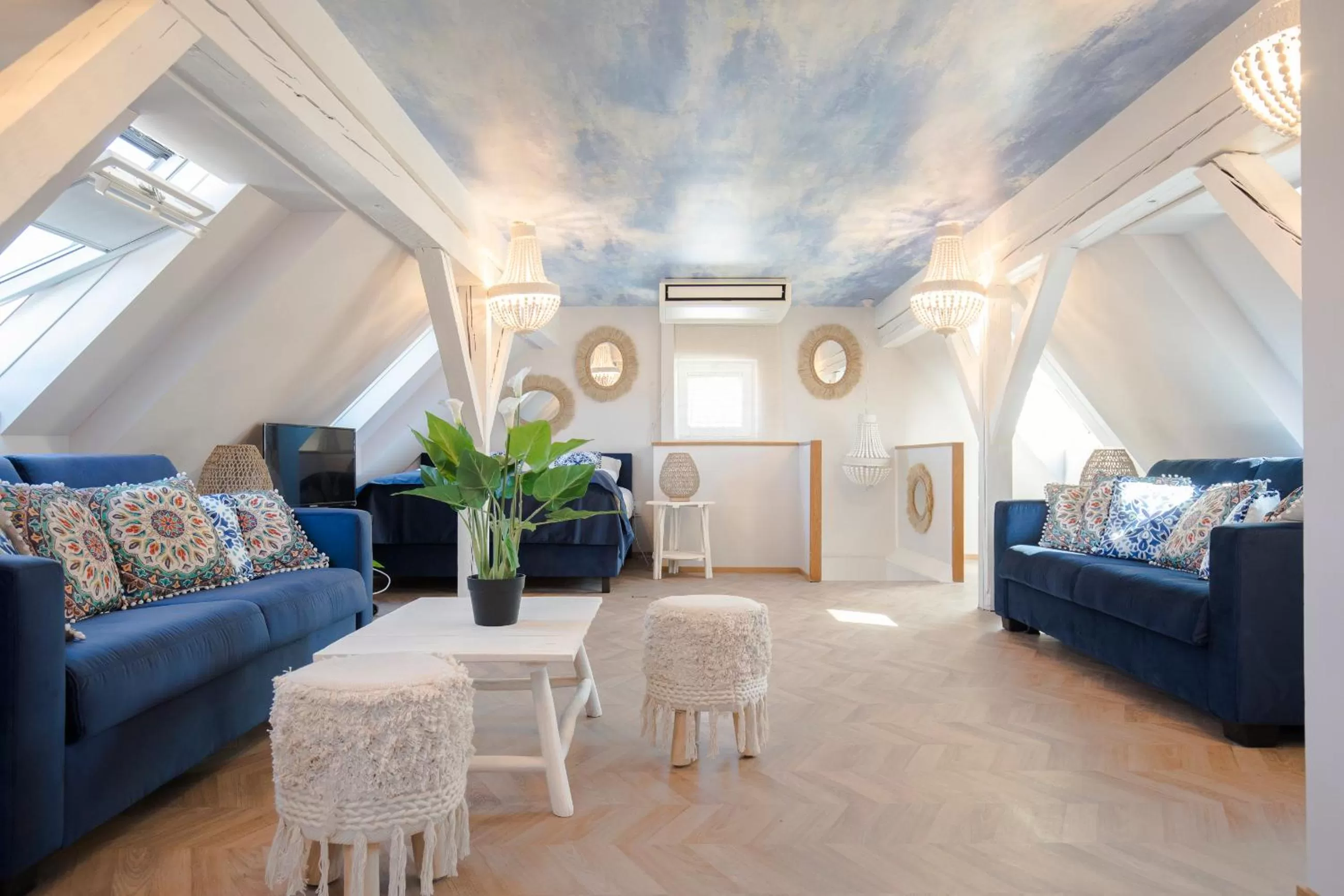 Living room in The Henry Self Check-In Guesthouse