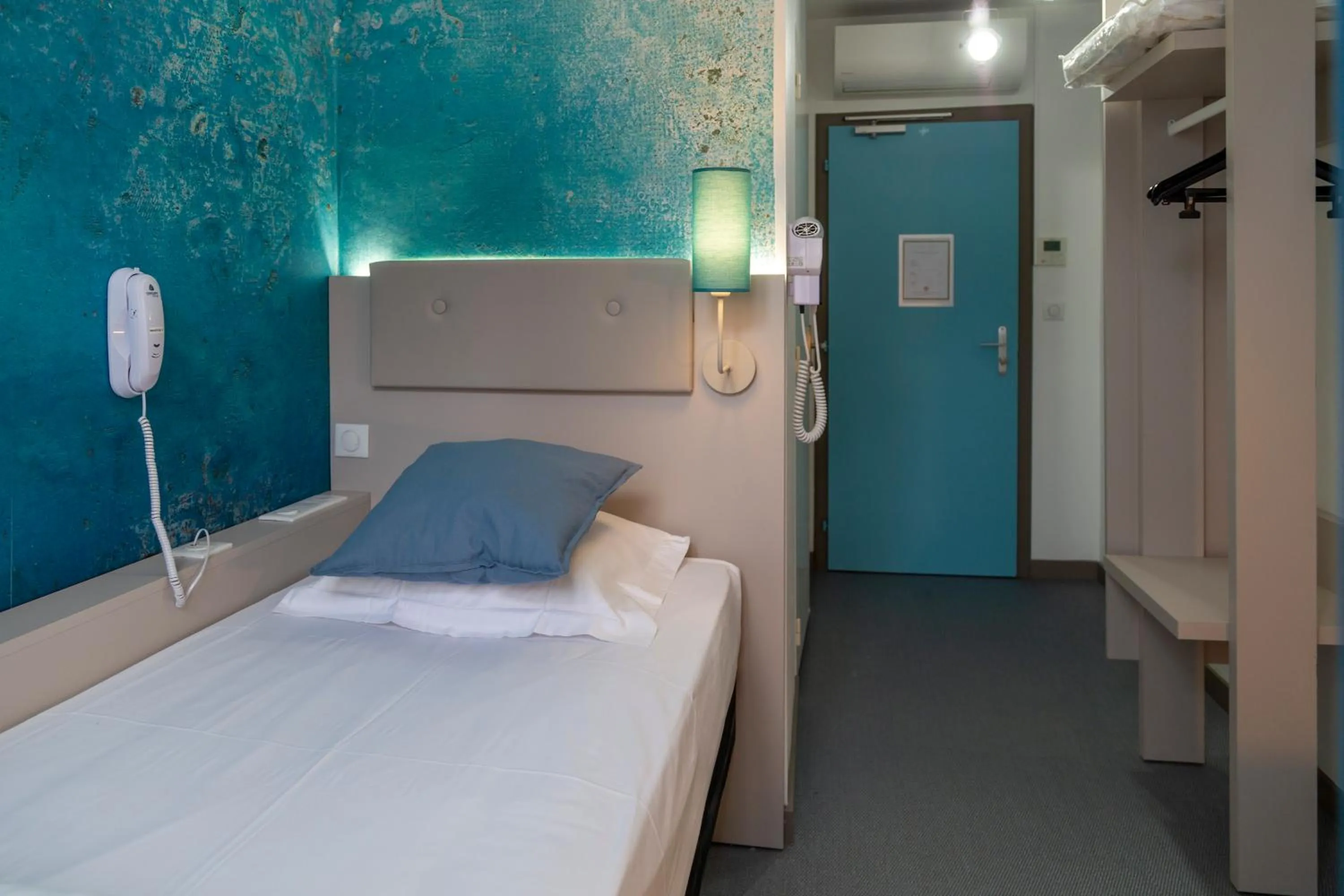 Bedroom, Bed in Hotel Victoria