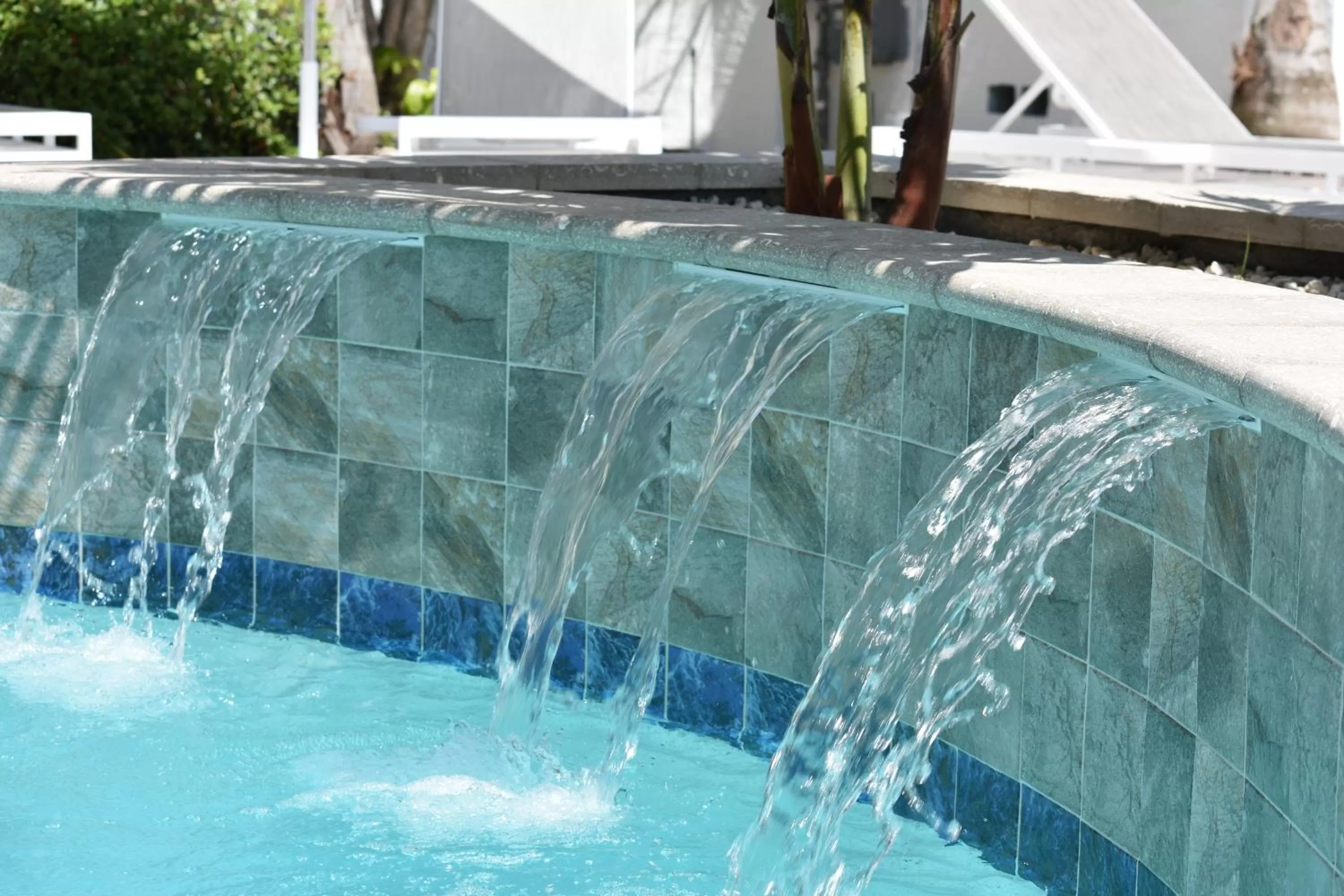 Swimming pool in Barefoot Beach Club