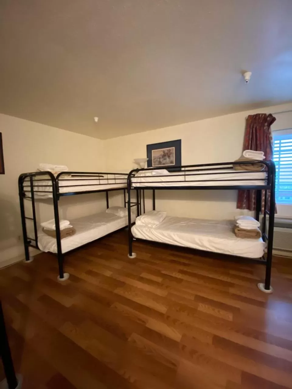 bunk bed, Bed in Whitney Portal Hotel And Hostel