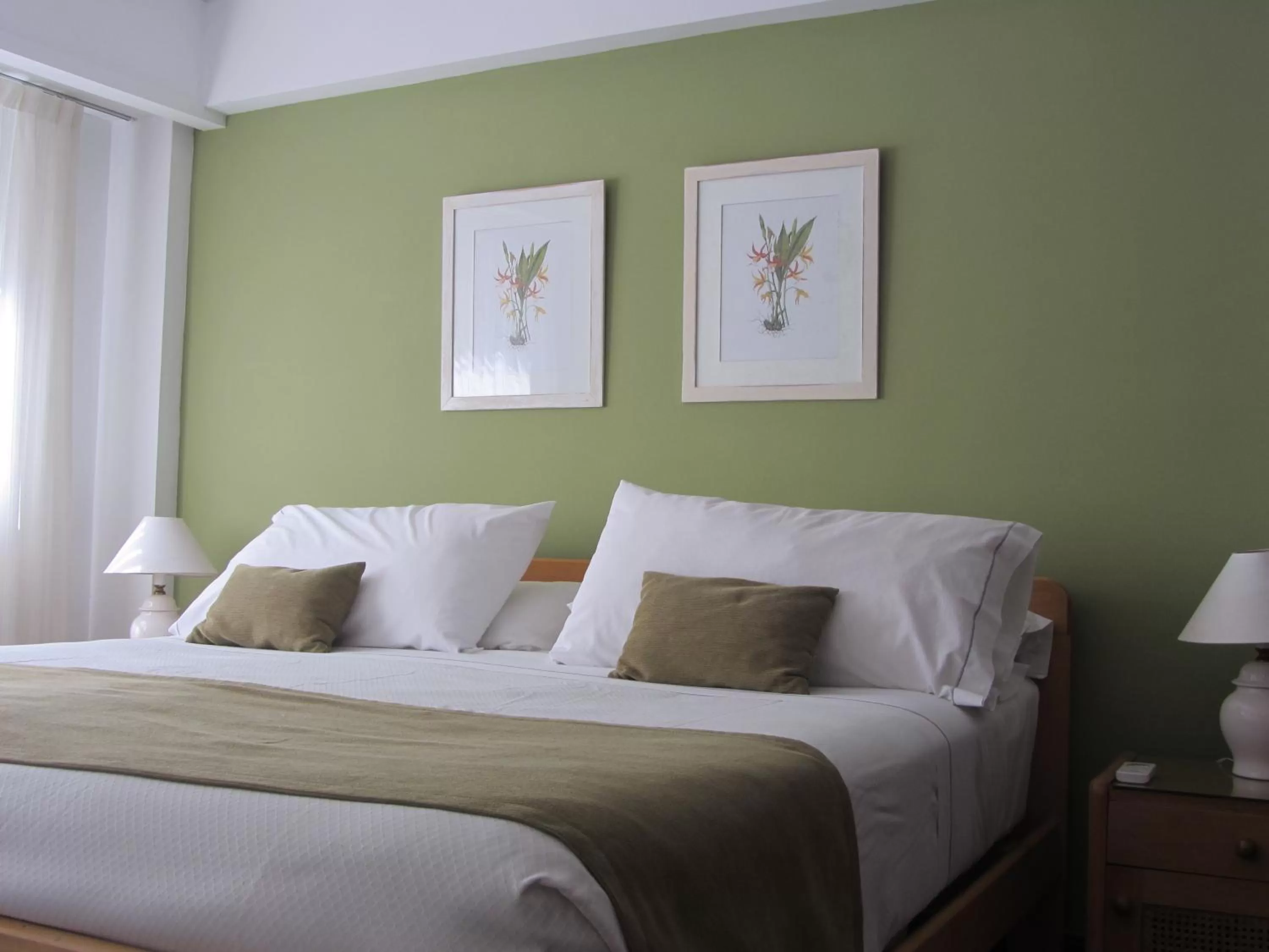 Bed in BDA Hotel & Spa