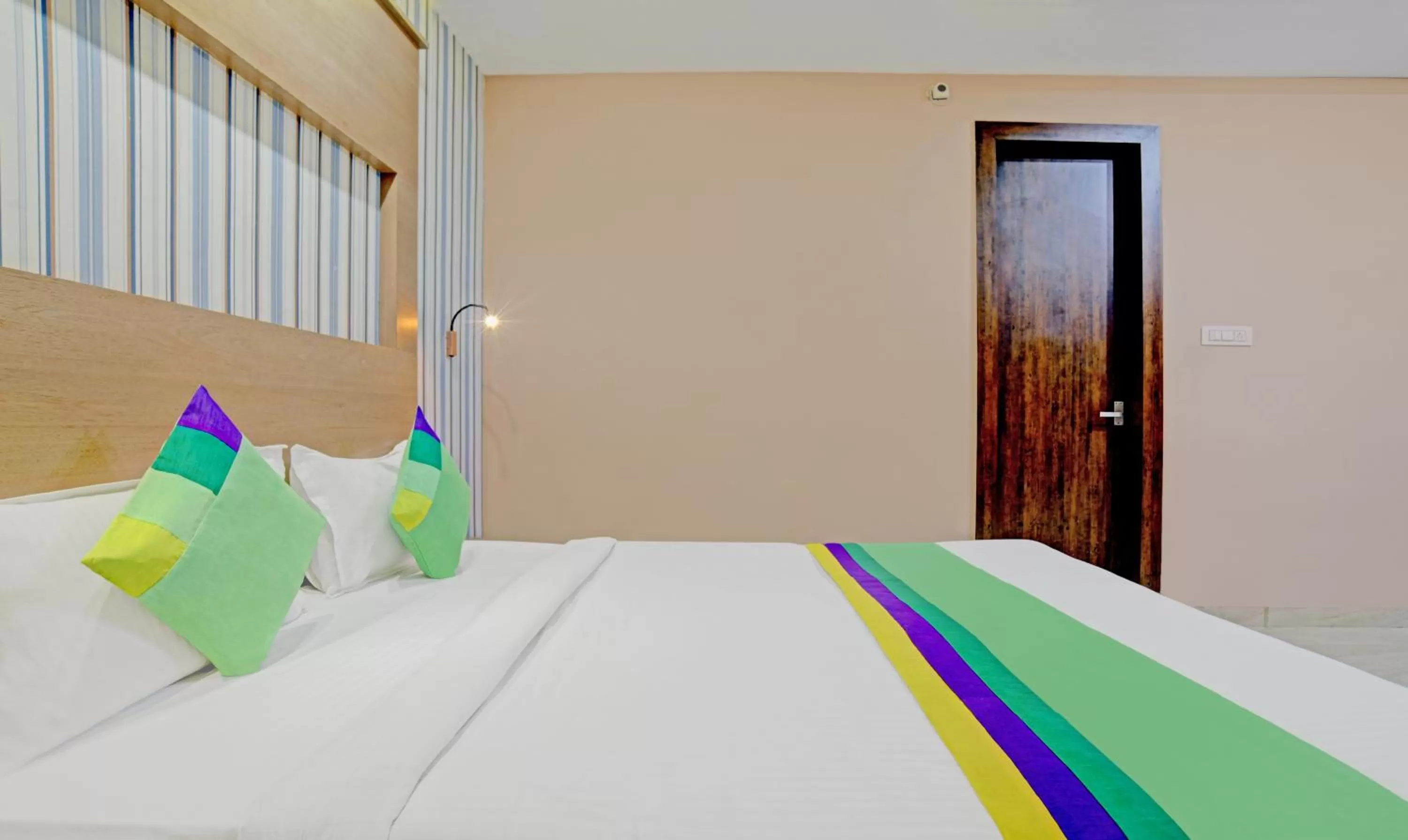 Bed in Treebo Trend Shiv Chhaya Vijay Nagar