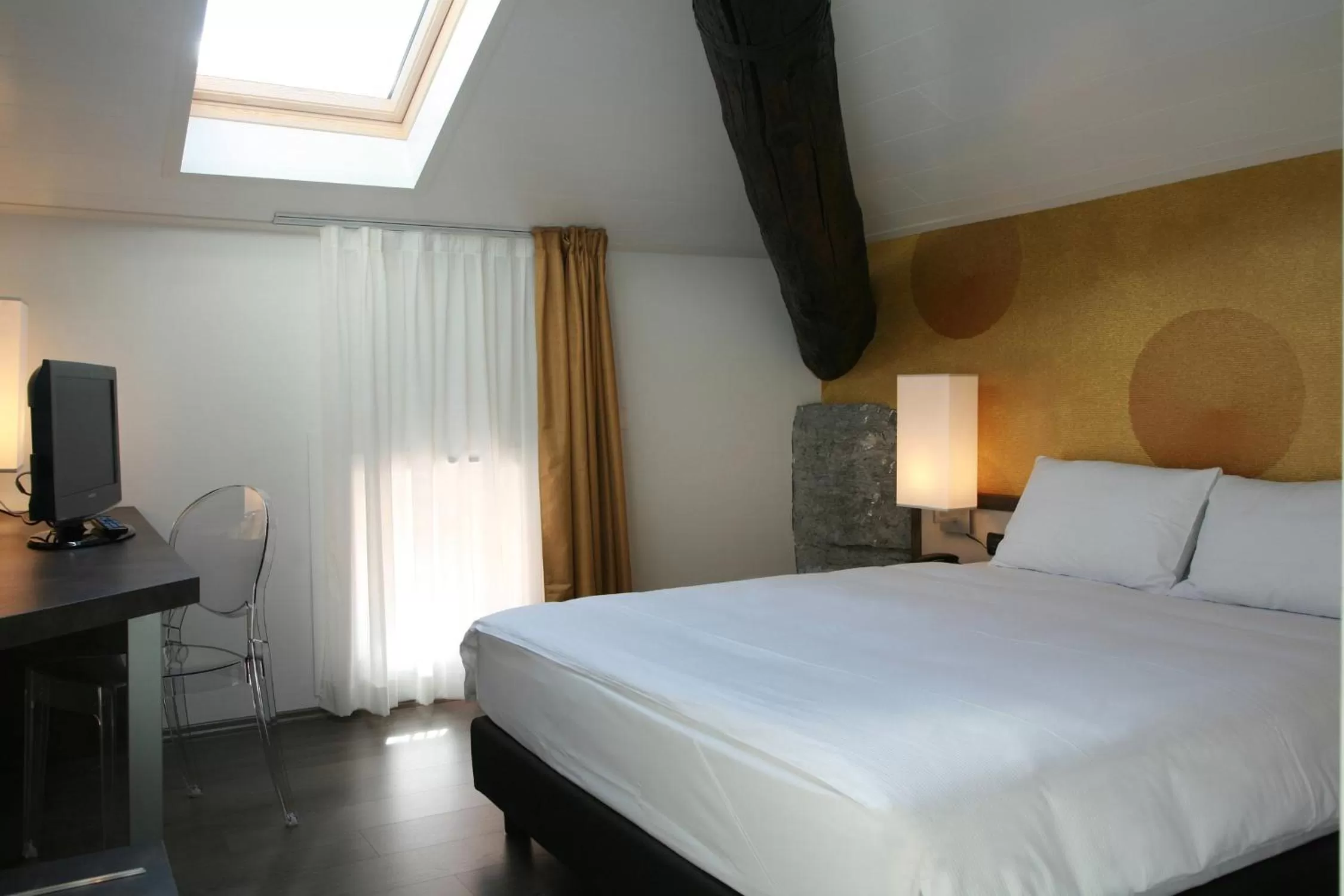 Bed in Hotel Internazionale Bellinzona