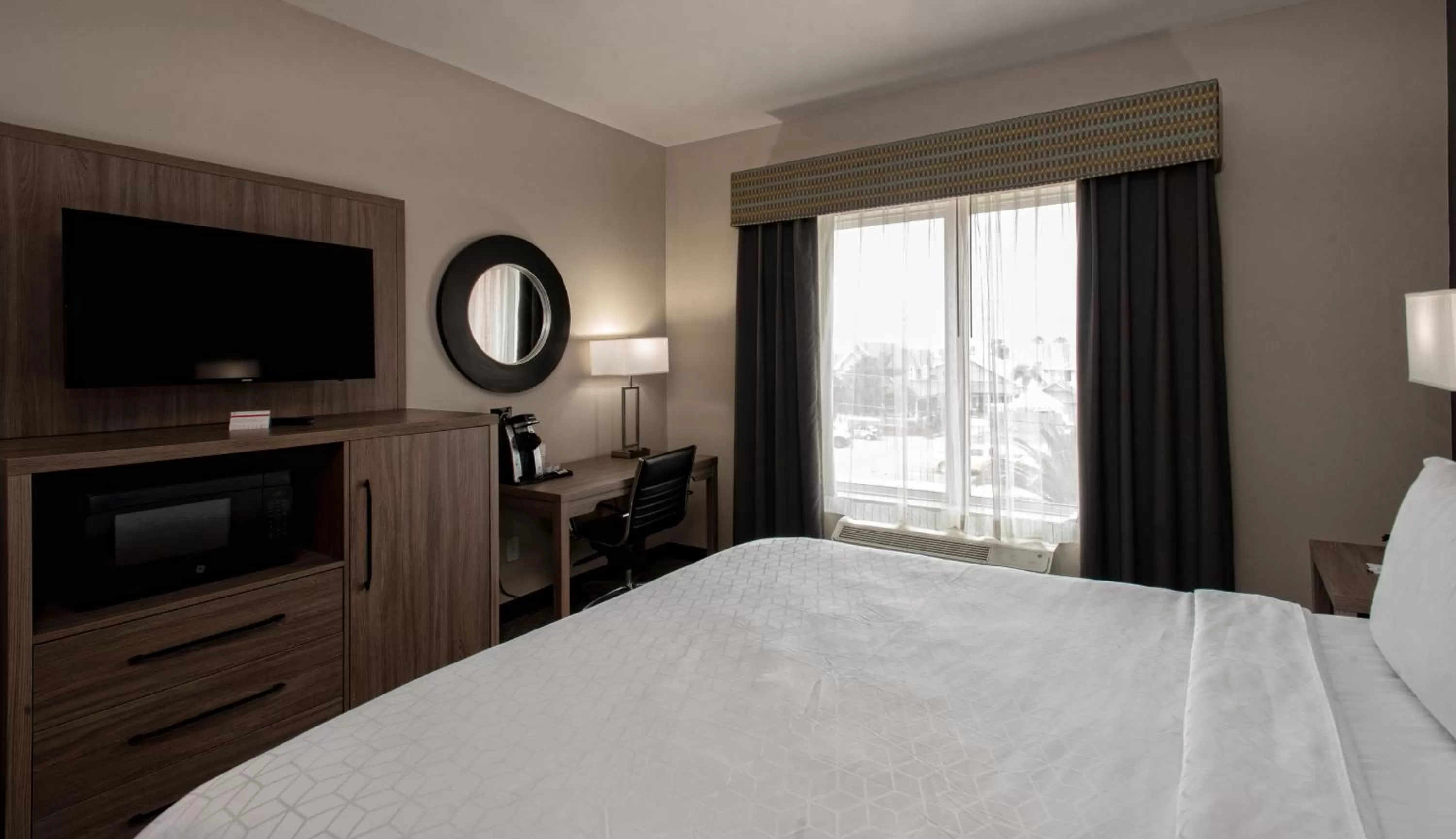 Photo of the whole room, Bed in Holiday Inn Express Hotel and Suites Port Aransas/Beach Area by IHG