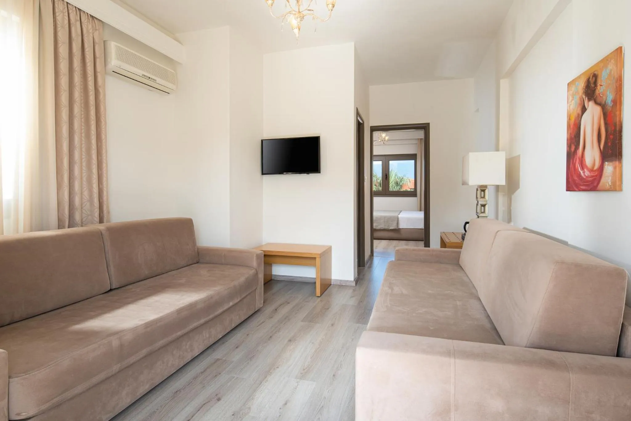 Bed in Flegra Palace