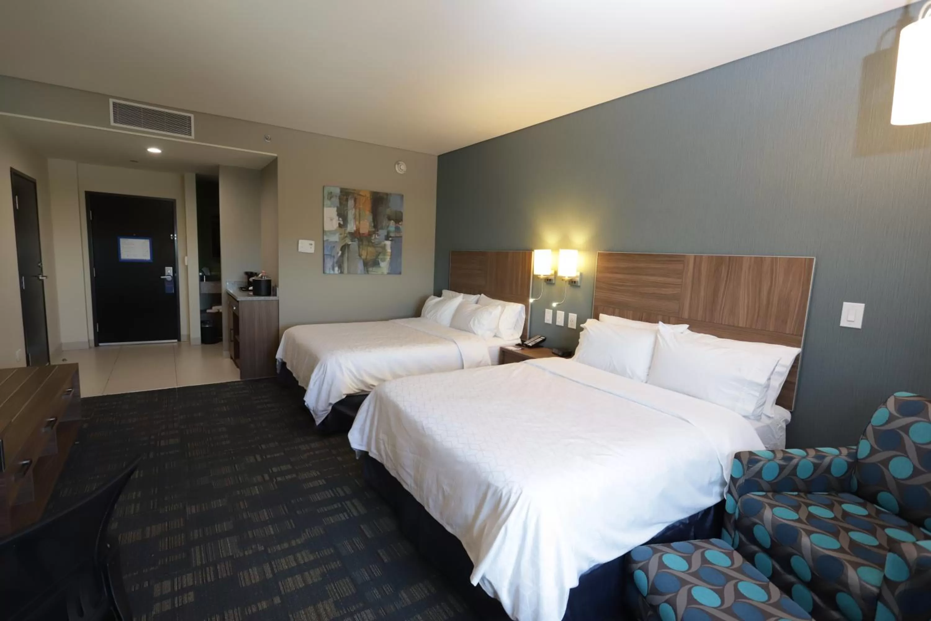 Bed in Holiday Inn Express & Suites Mexicali by IHG