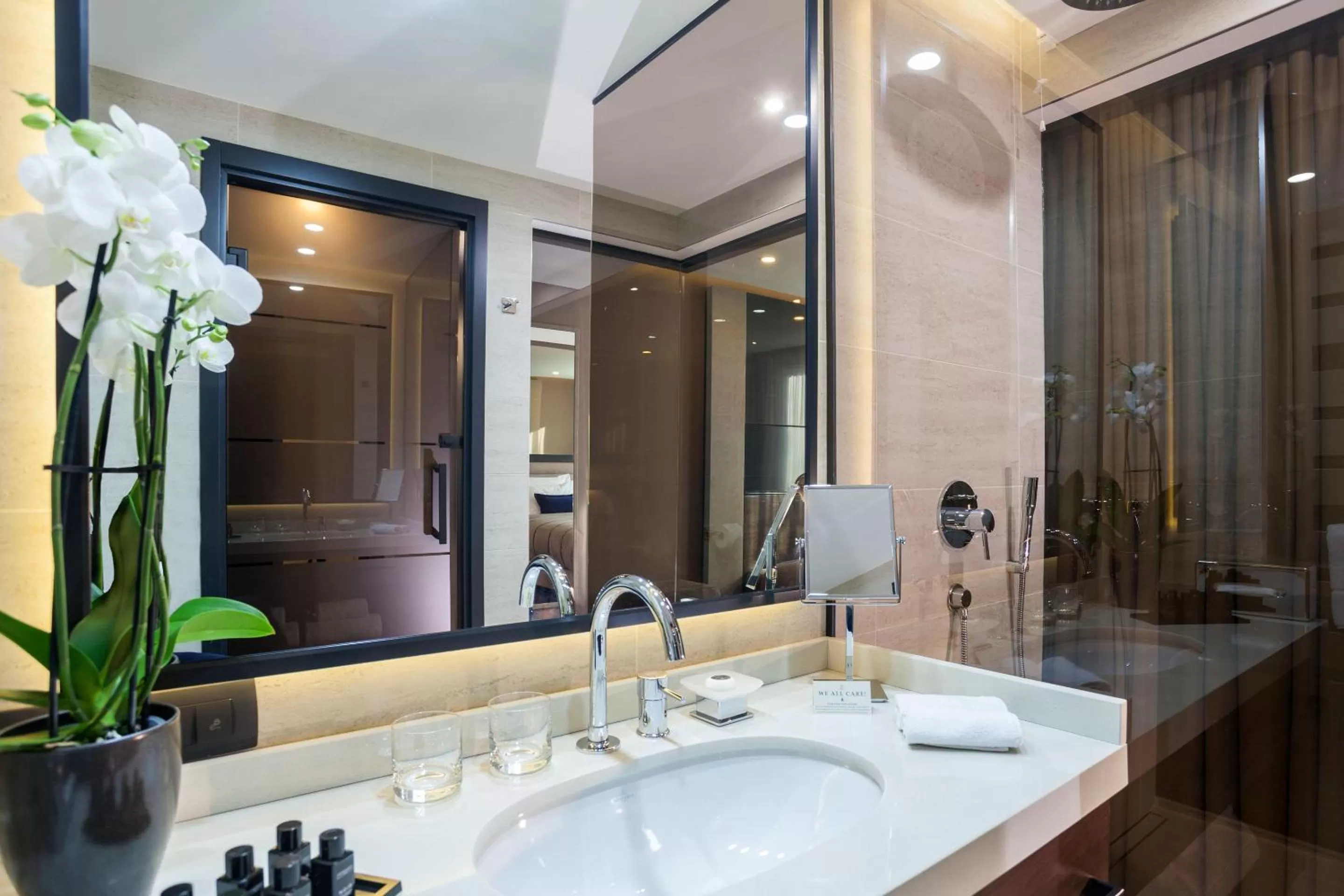Shower in SAINT TEN Boutique Hotel, Small Luxury Hotels