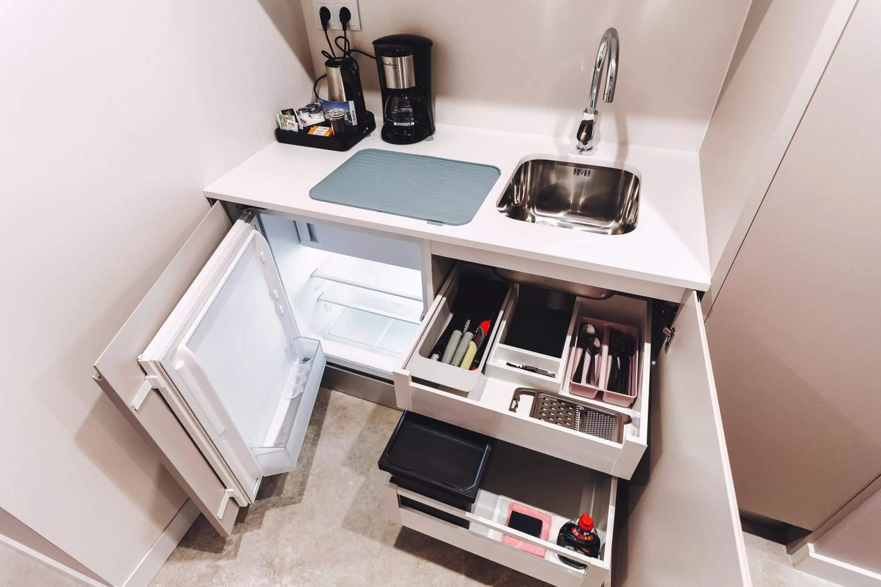 Kitchen or kitchenette, Kitchen/Kitchenette in GBH Hotel-Apartamentos Estrella de Mar