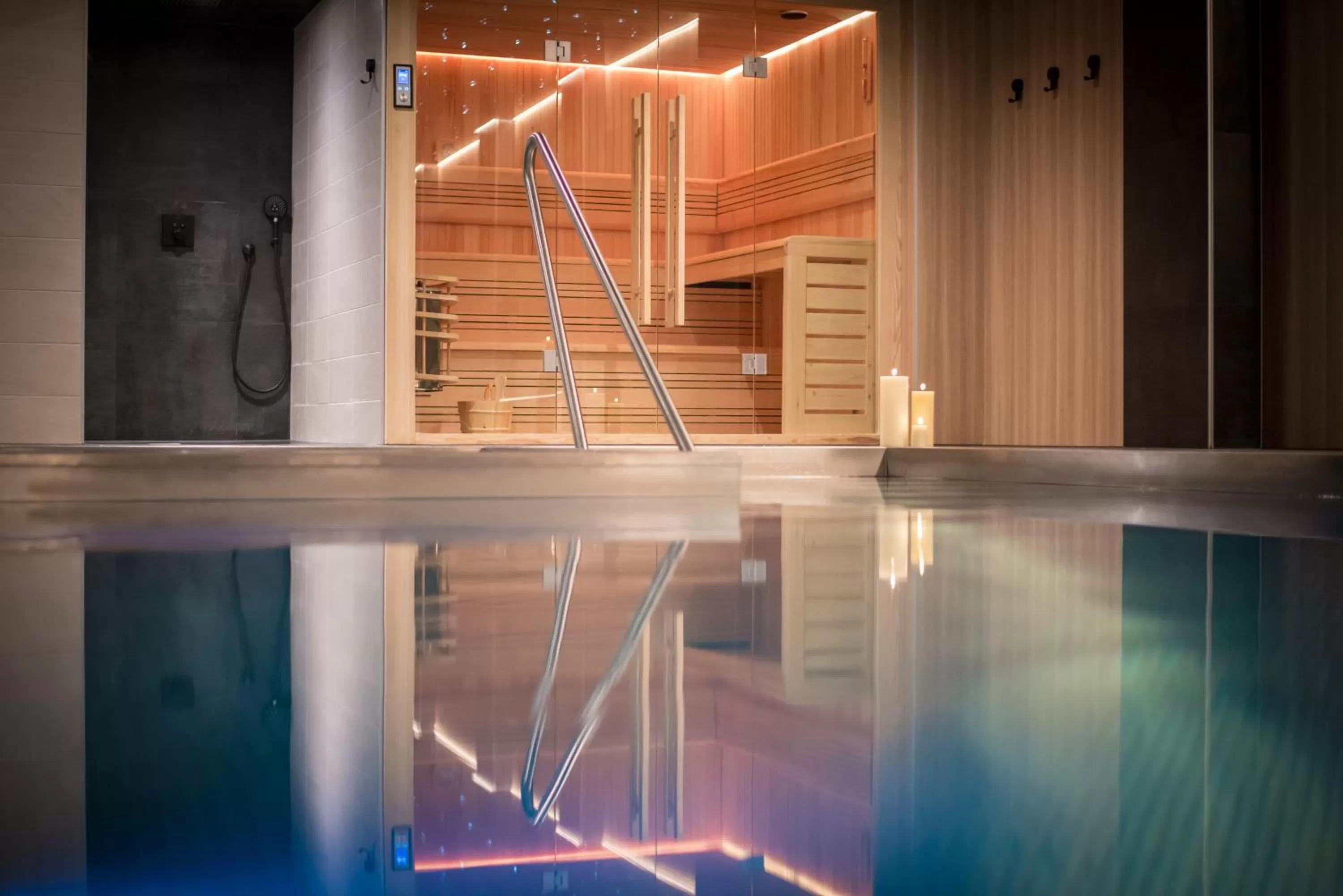 Swimming pool in L' Hôtel & Spa Ribeauville- Haut-Koenigsbourg