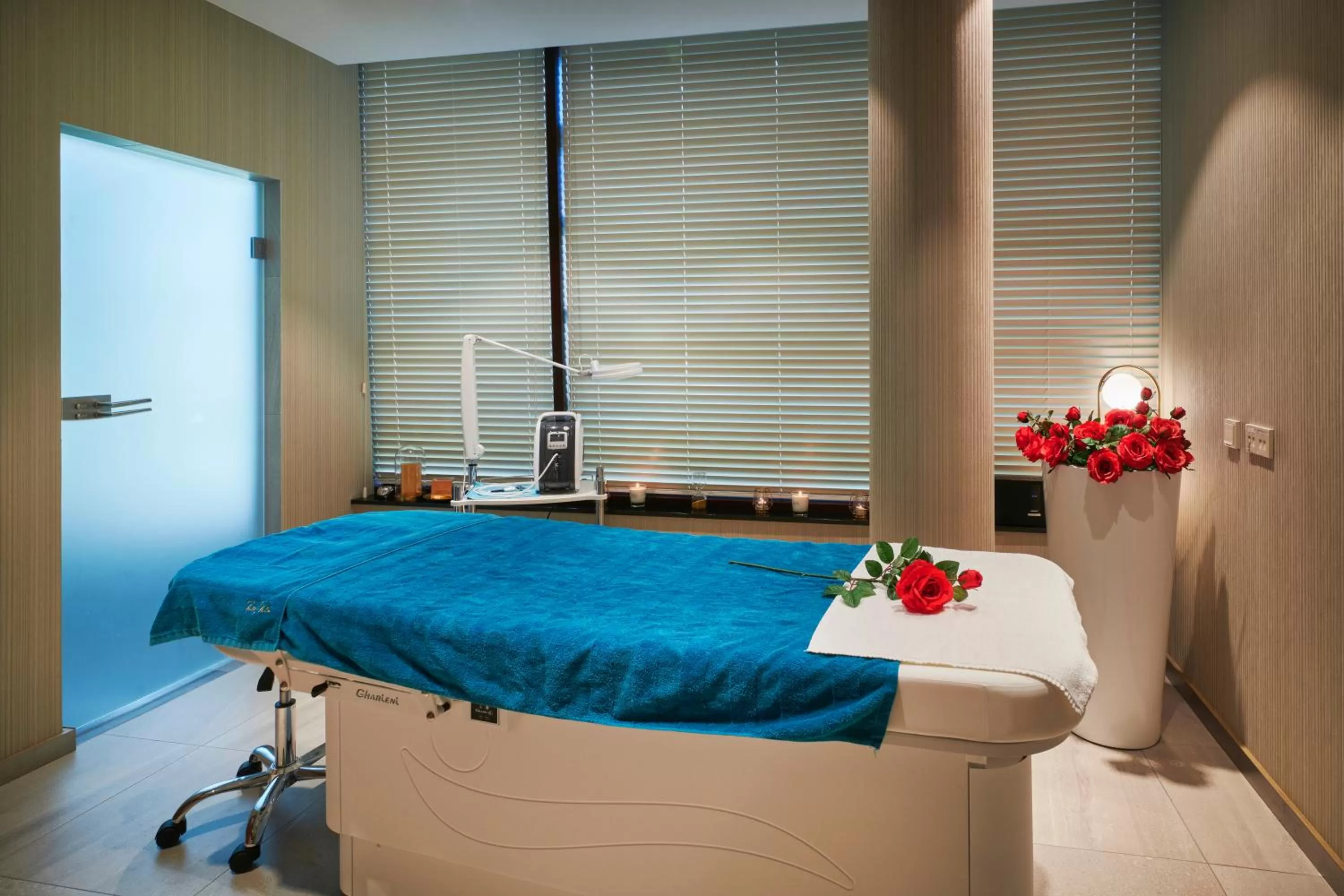 Massage in Radisson Blu Hotel & Residences