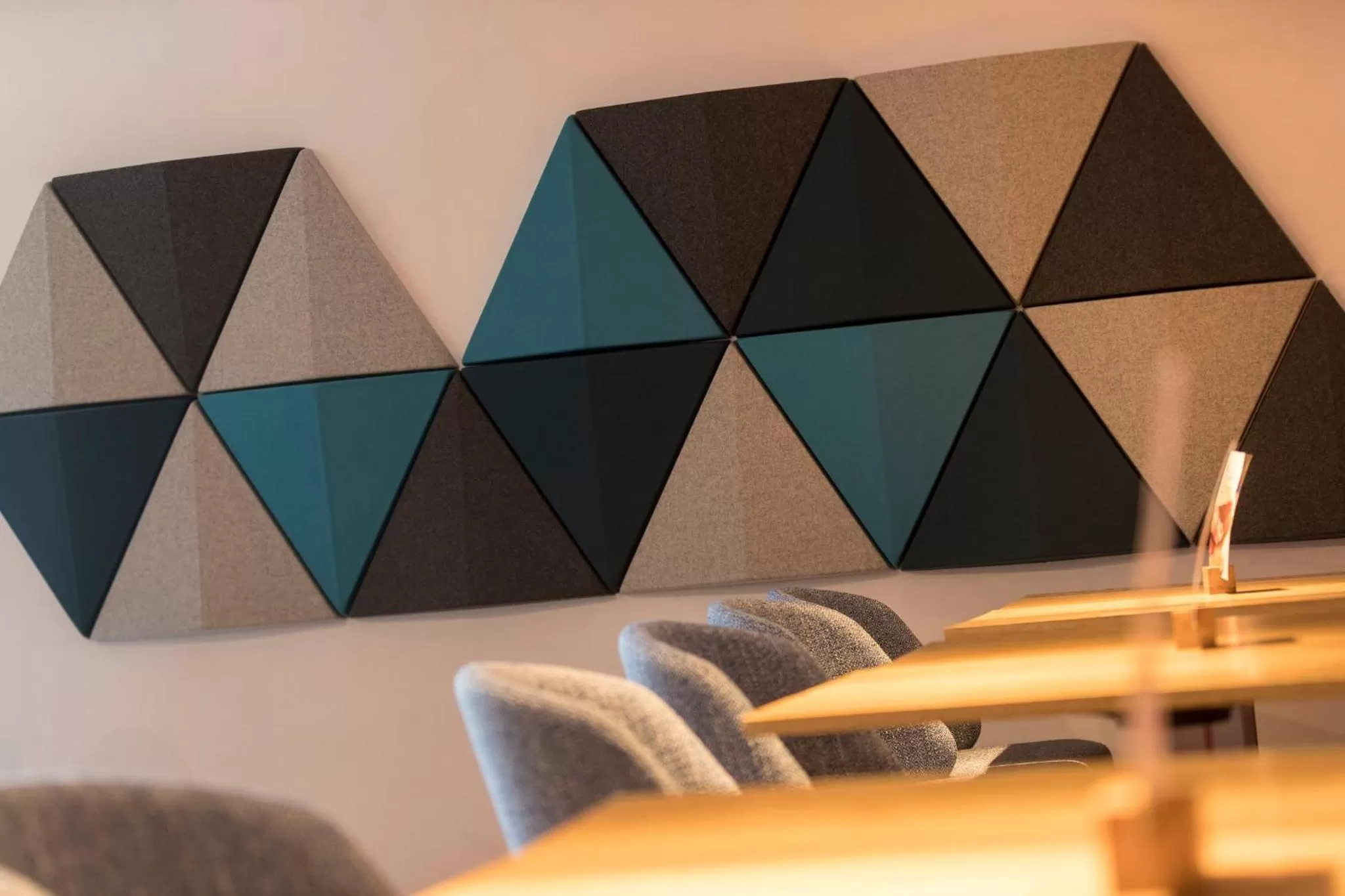 Restaurant/places to eat in Holiday Inn Express Aberdeen City Centre by IHG