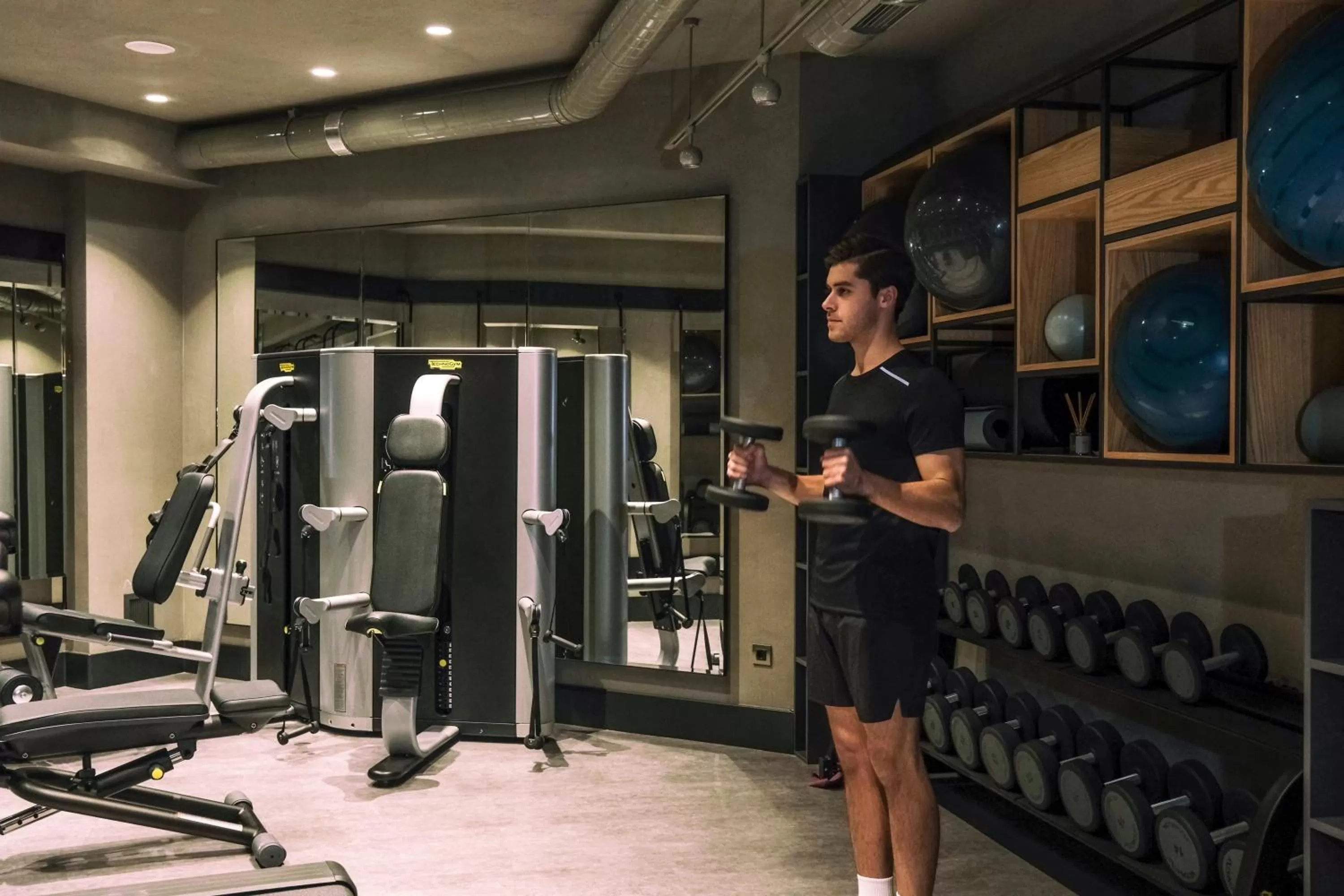 Fitness centre/facilities in Stayso The House Hotel