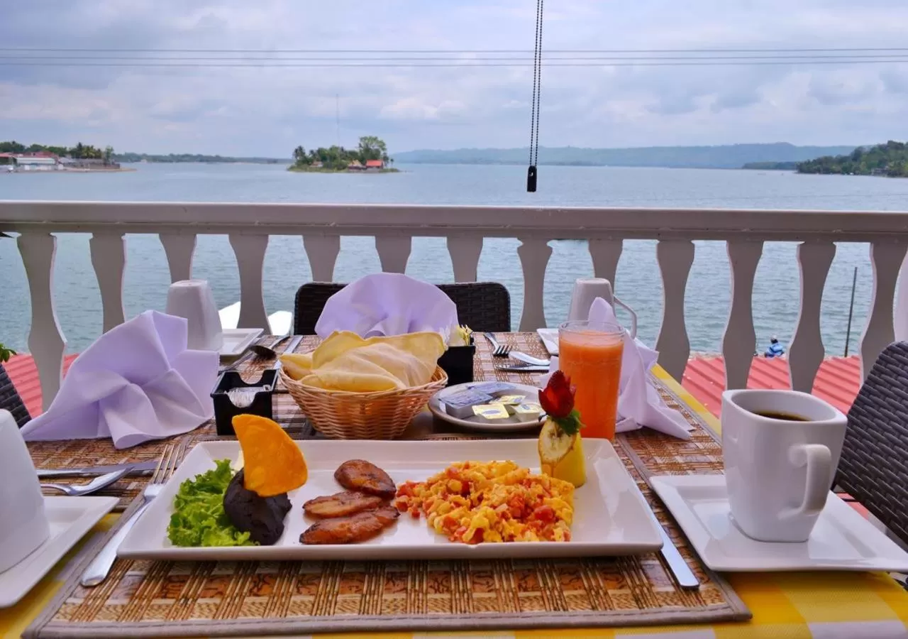 Breakfast in Hotel Casona de La Isla