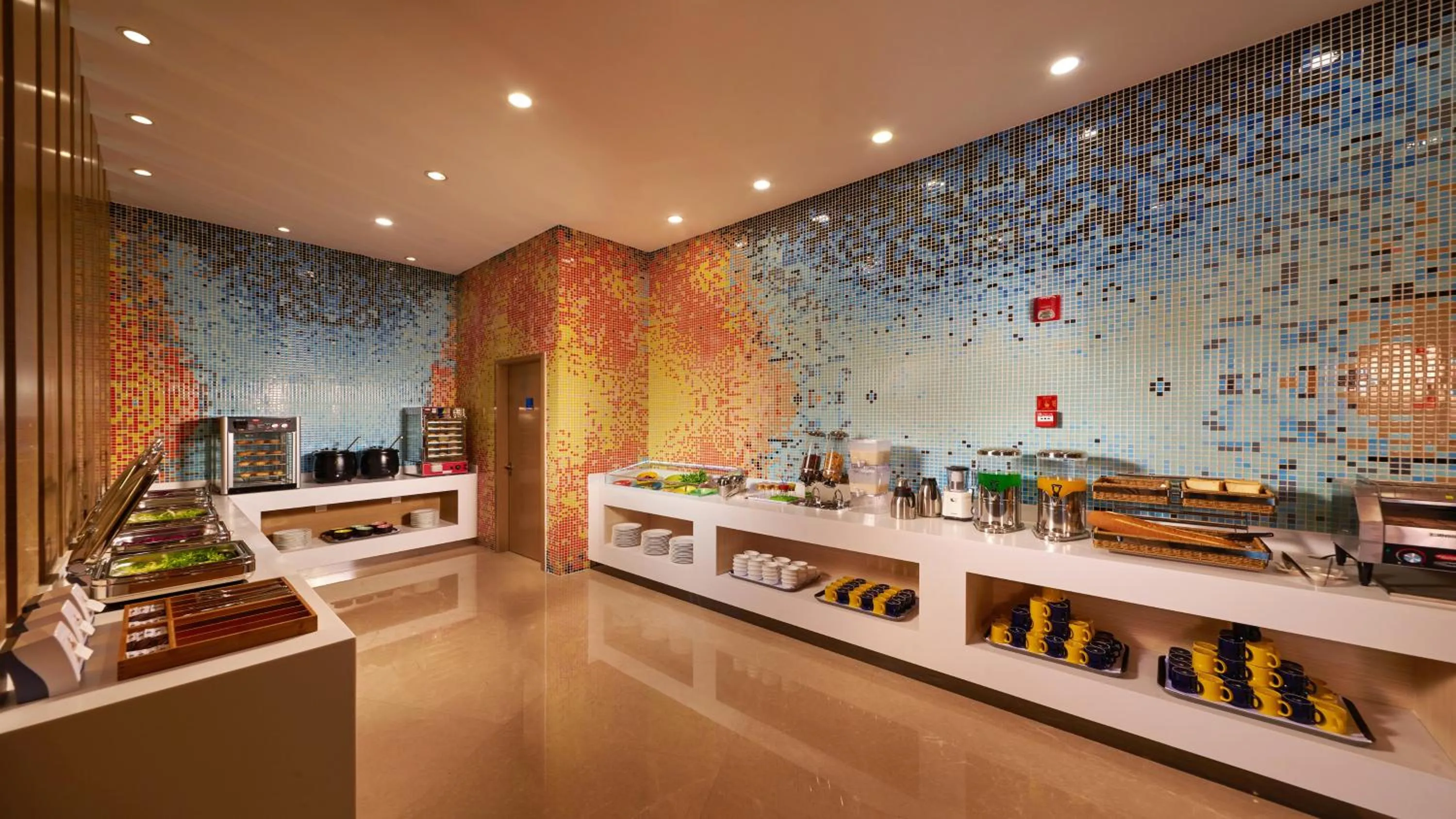 Breakfast in Holiday Inn Express Nantong Downtown by IHG