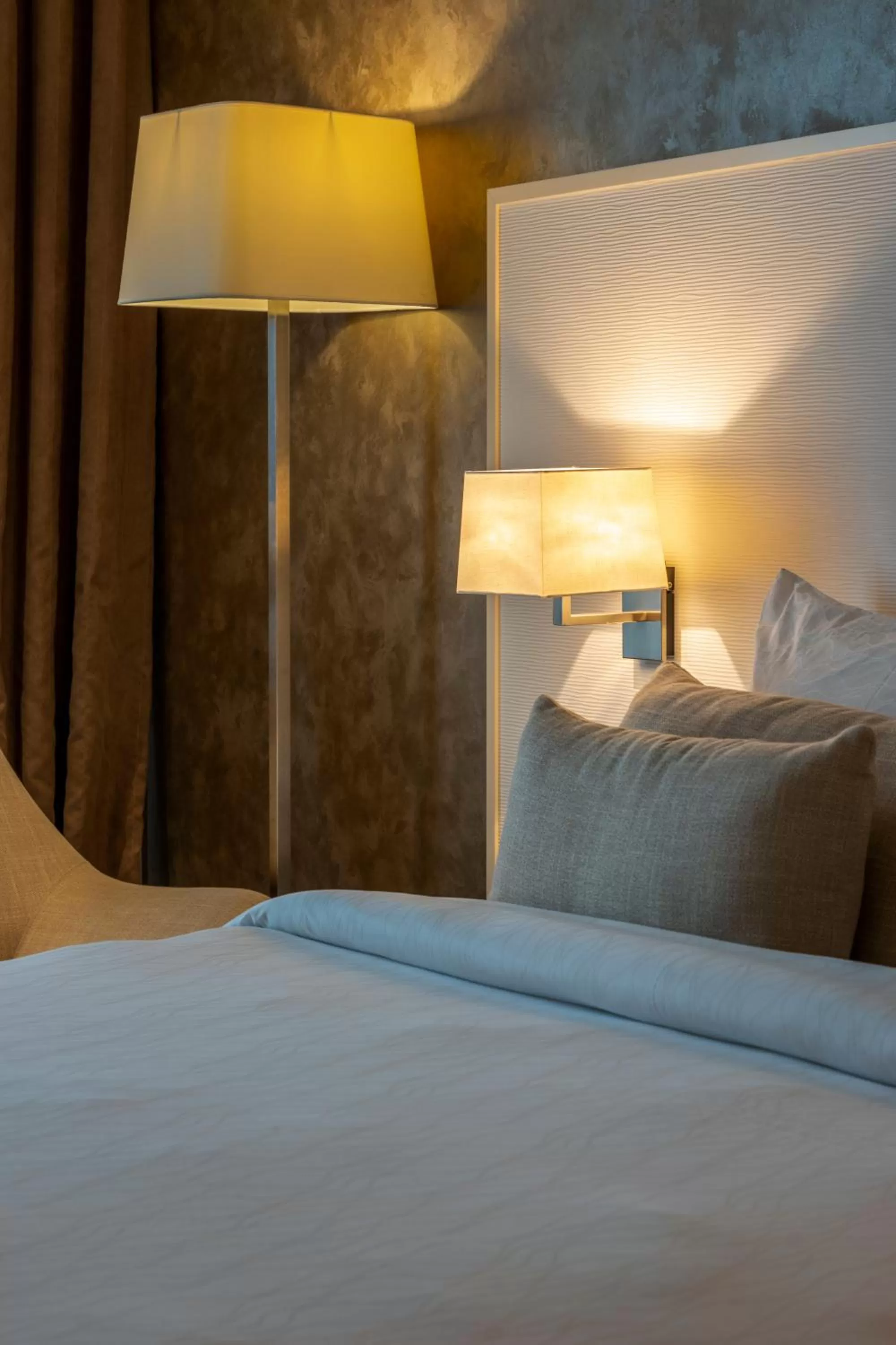 Bed in Remal Hotel & Villas Al Dhannah City