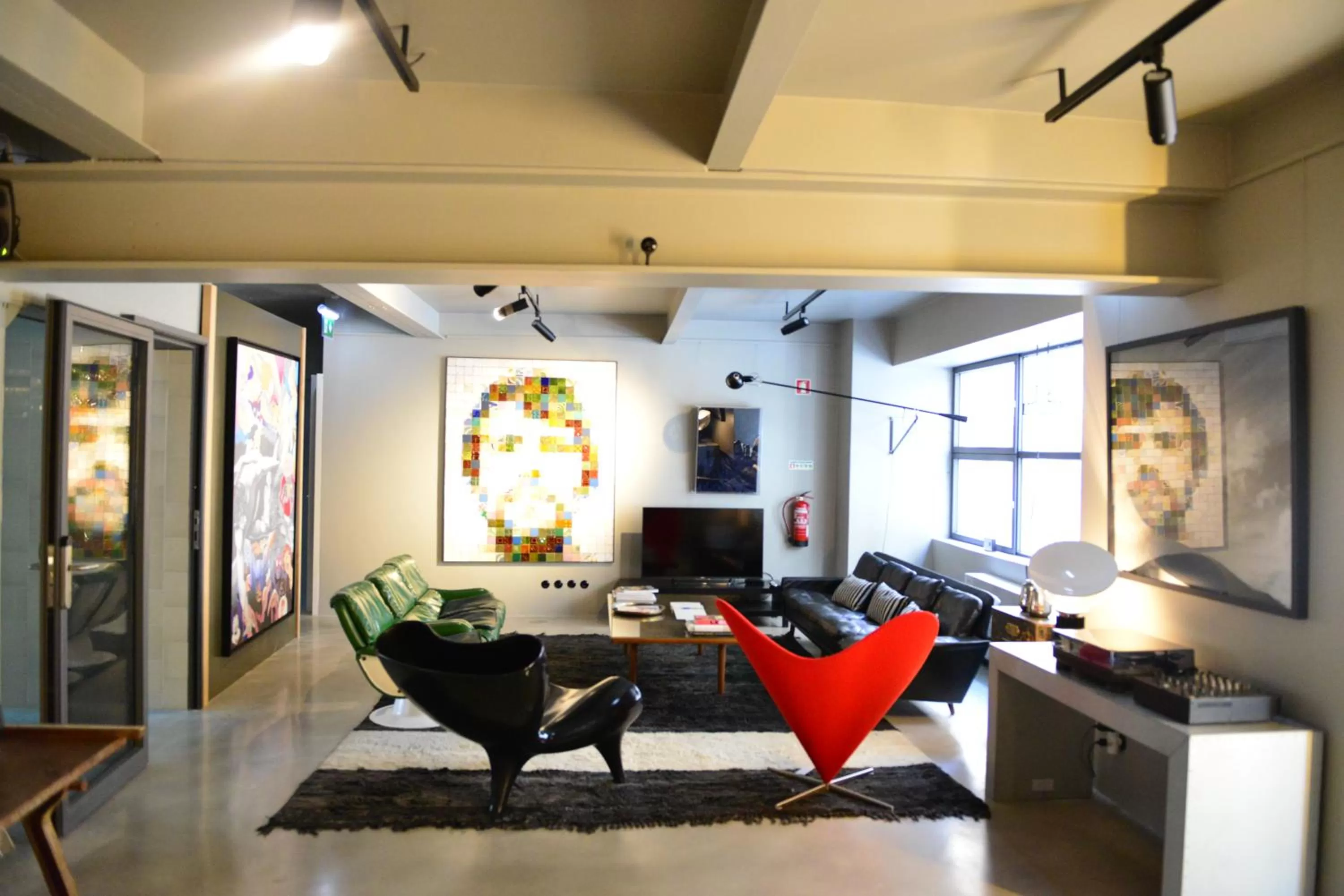 Lounge or bar in Raw Culture Art & Lofts Bairro Alto