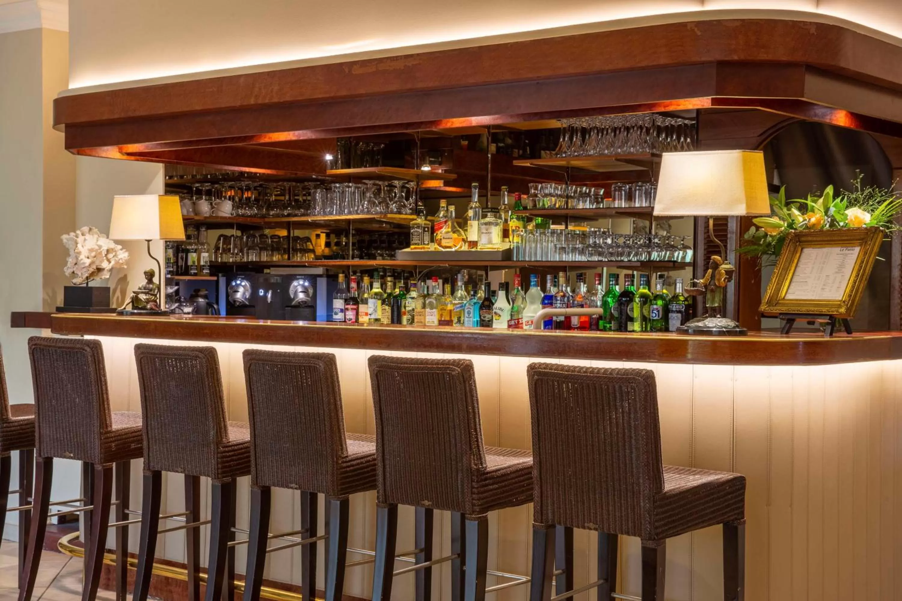 Lounge or bar in Best Western Premier Montfleuri