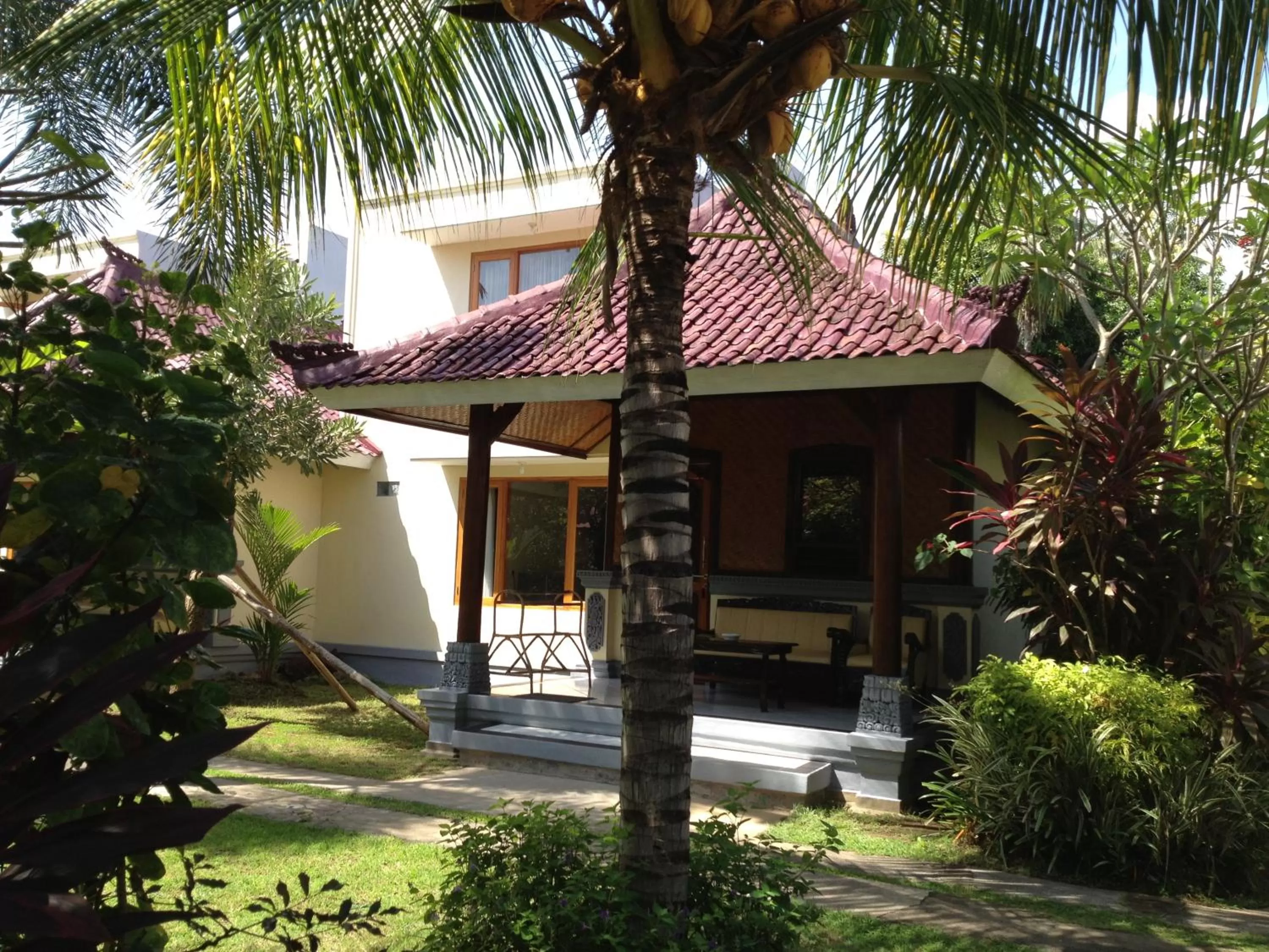 Garden in Astina Hotel