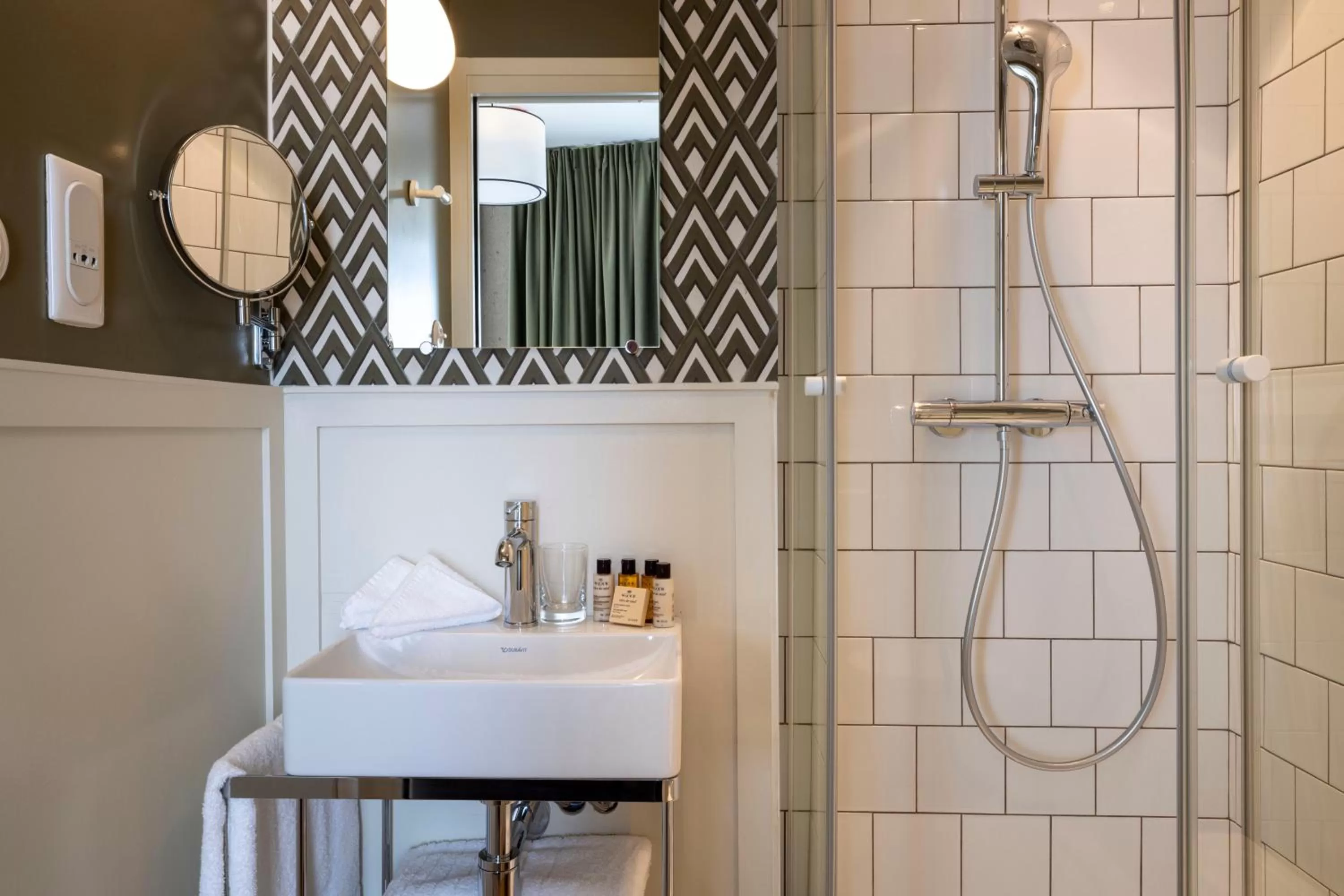 Property building in Le Petit Oberkampf Hotel & Spa