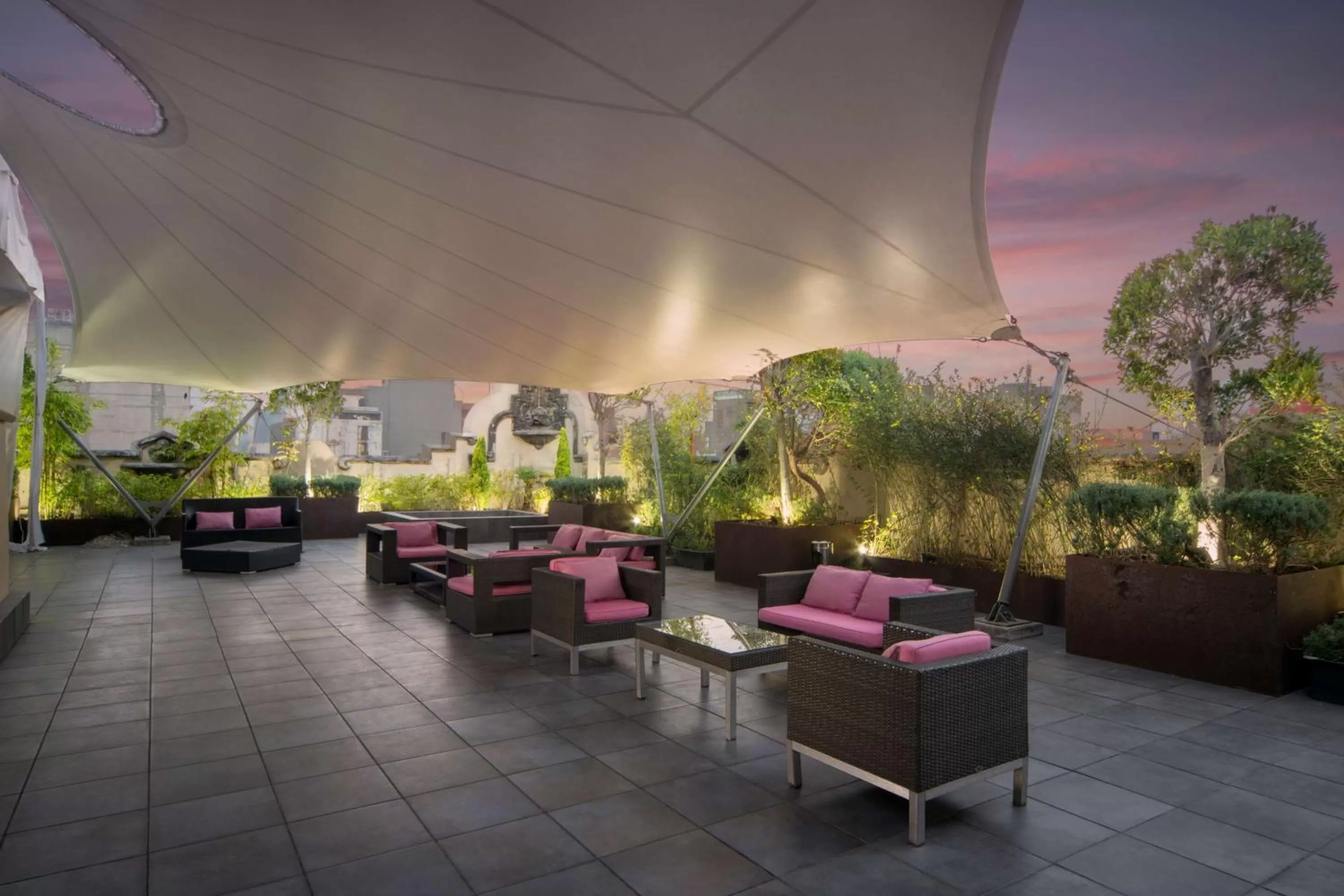 Patio in Hampton Inn & Suites Mexico City - Centro Historico