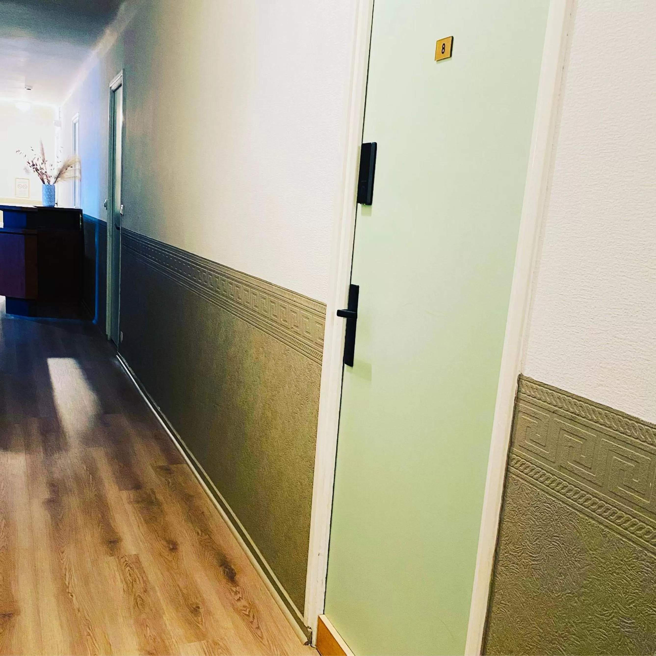 Property building in Hotel Bistrot FINE