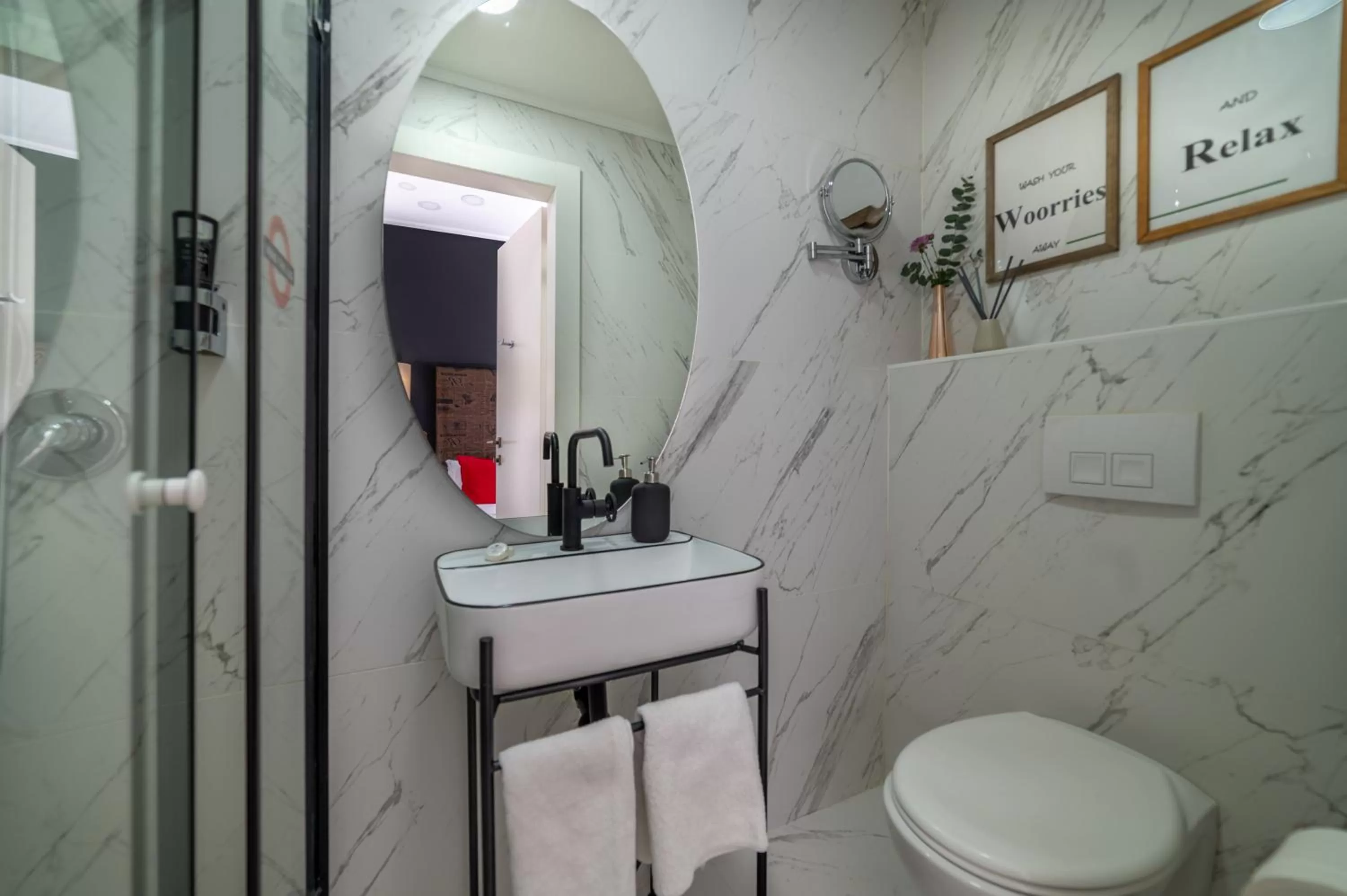 Bathroom in Paamonim Hotel Jerusalem