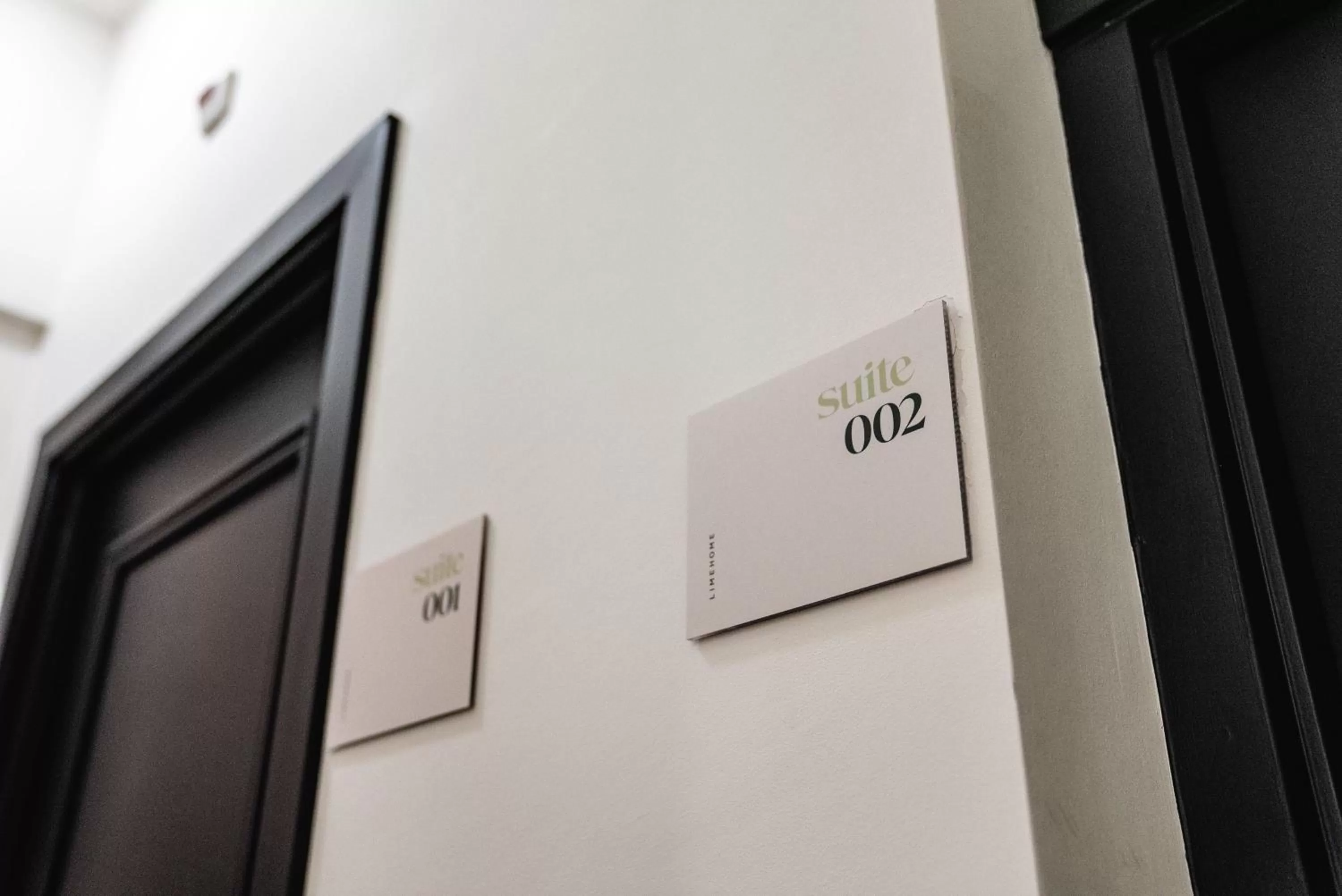 Property logo or sign in Limehome The Hague Keizerstraat