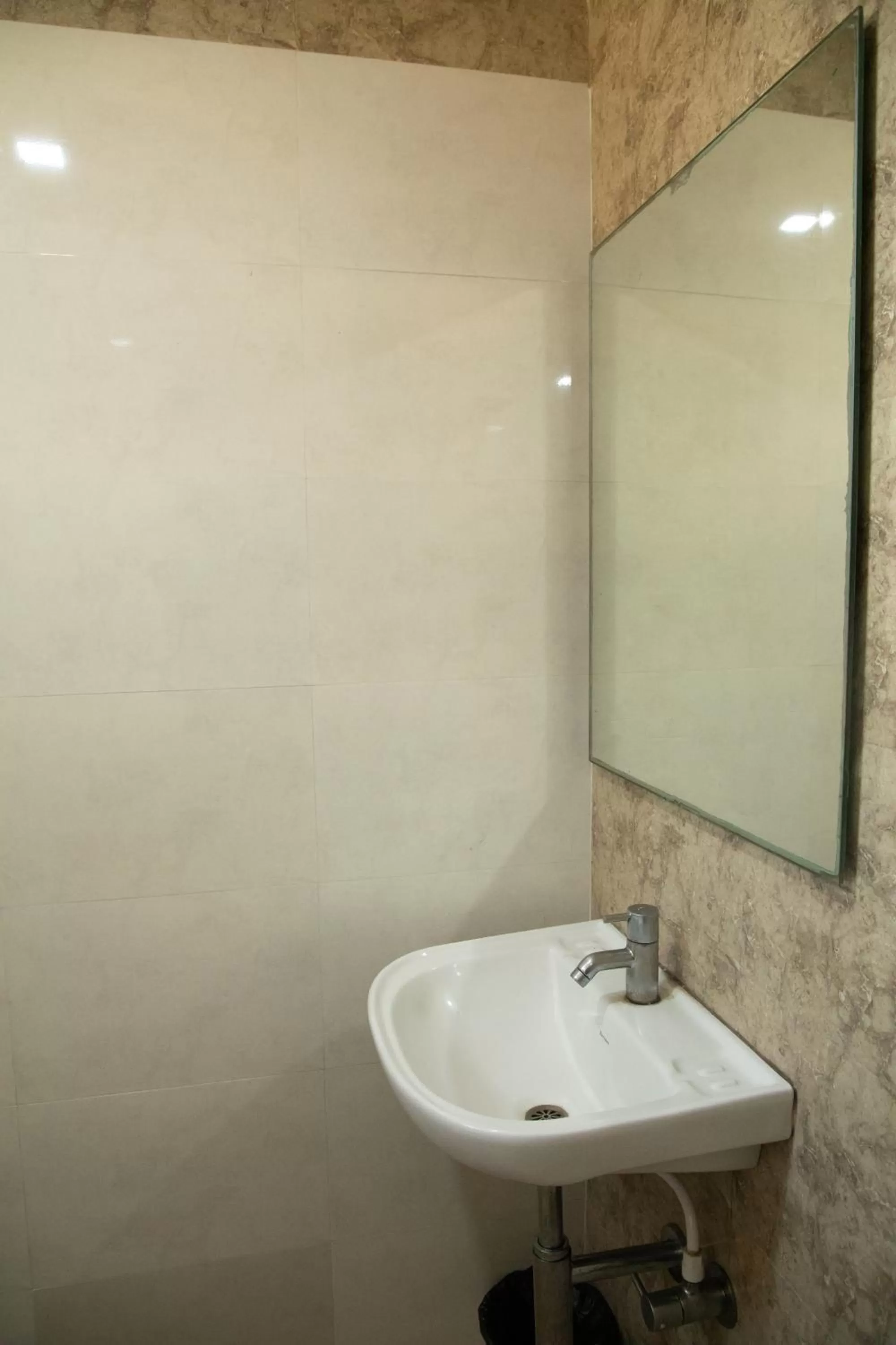 Bathroom in Arunaachalaa Resiidency