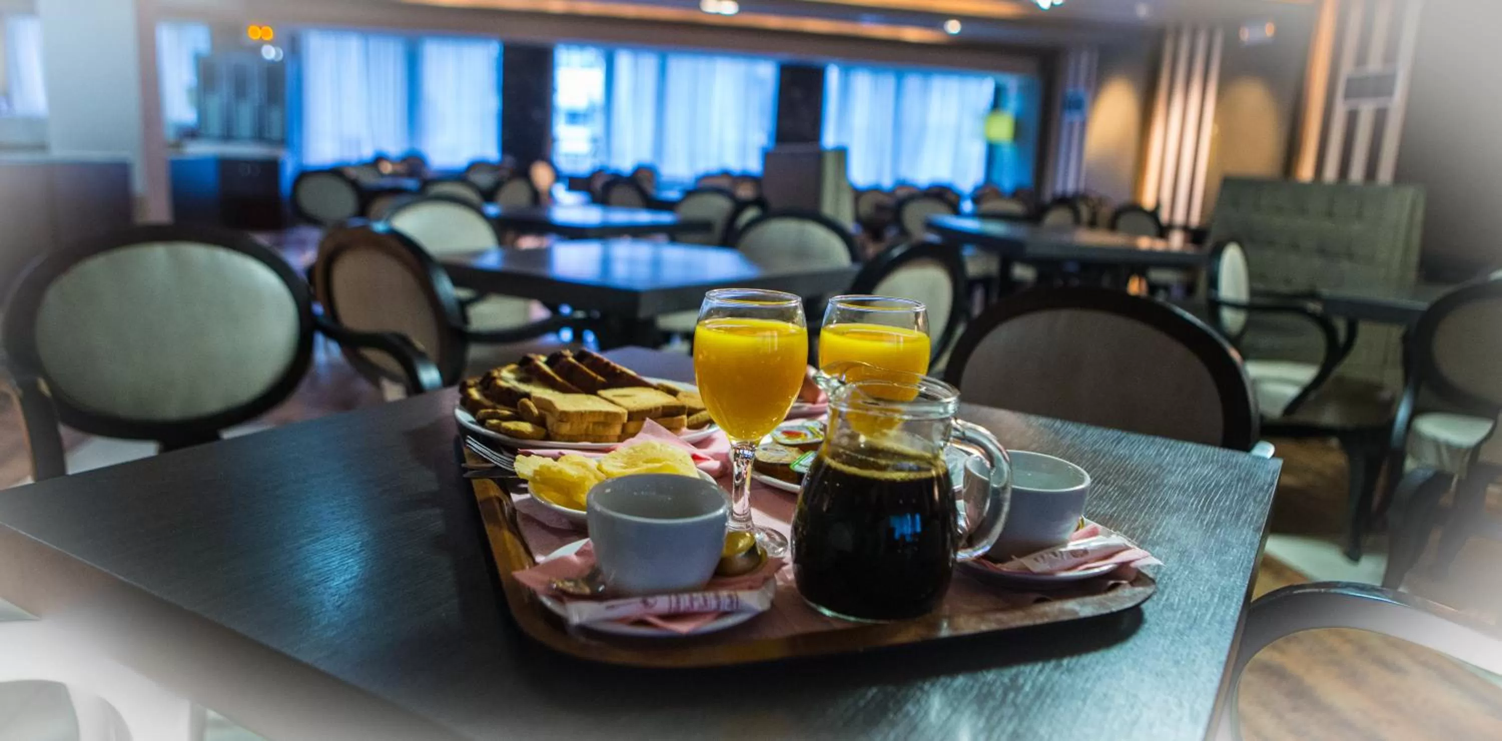 Breakfast in Metropolitan