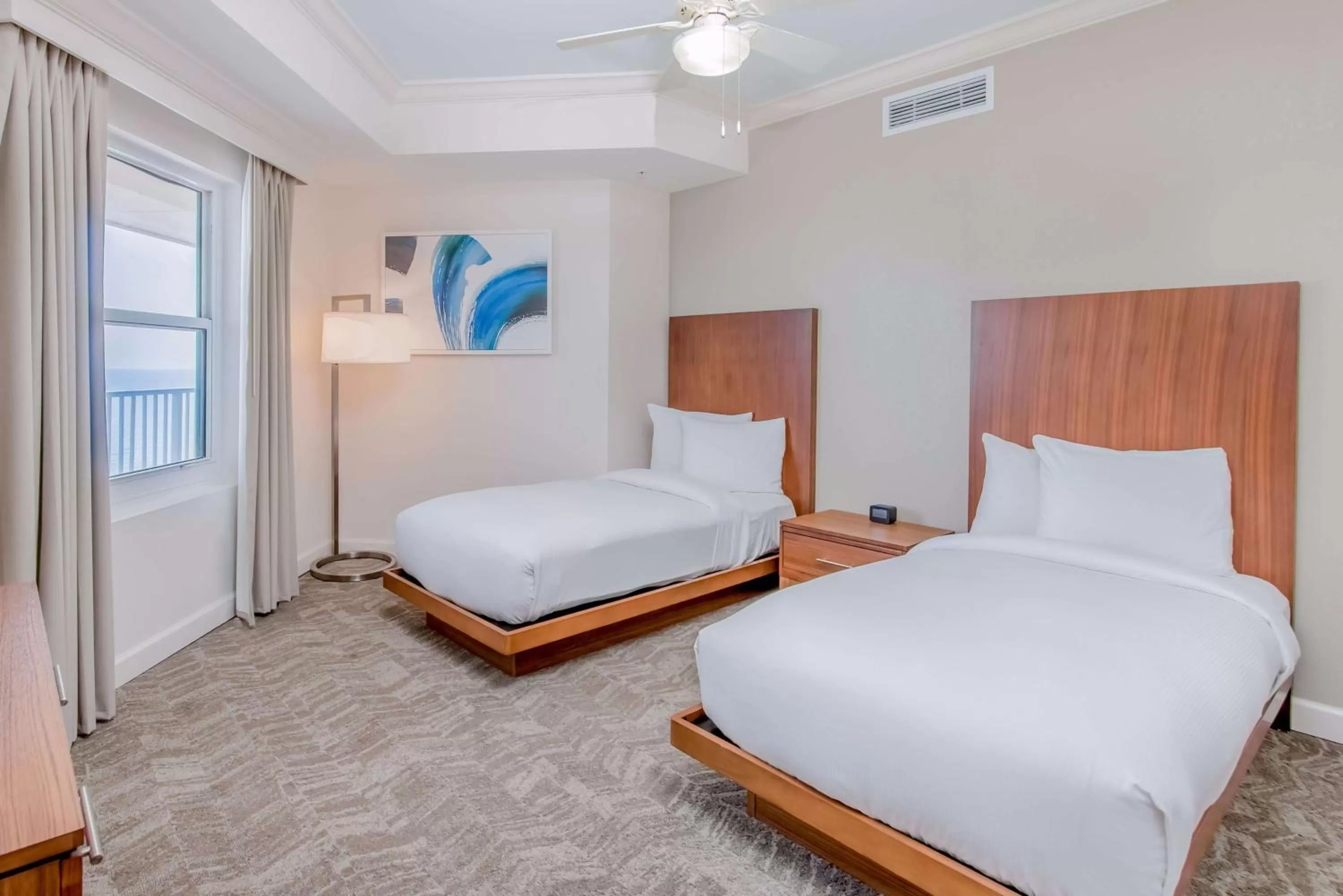 Bed in Hilton Pensacola Beach