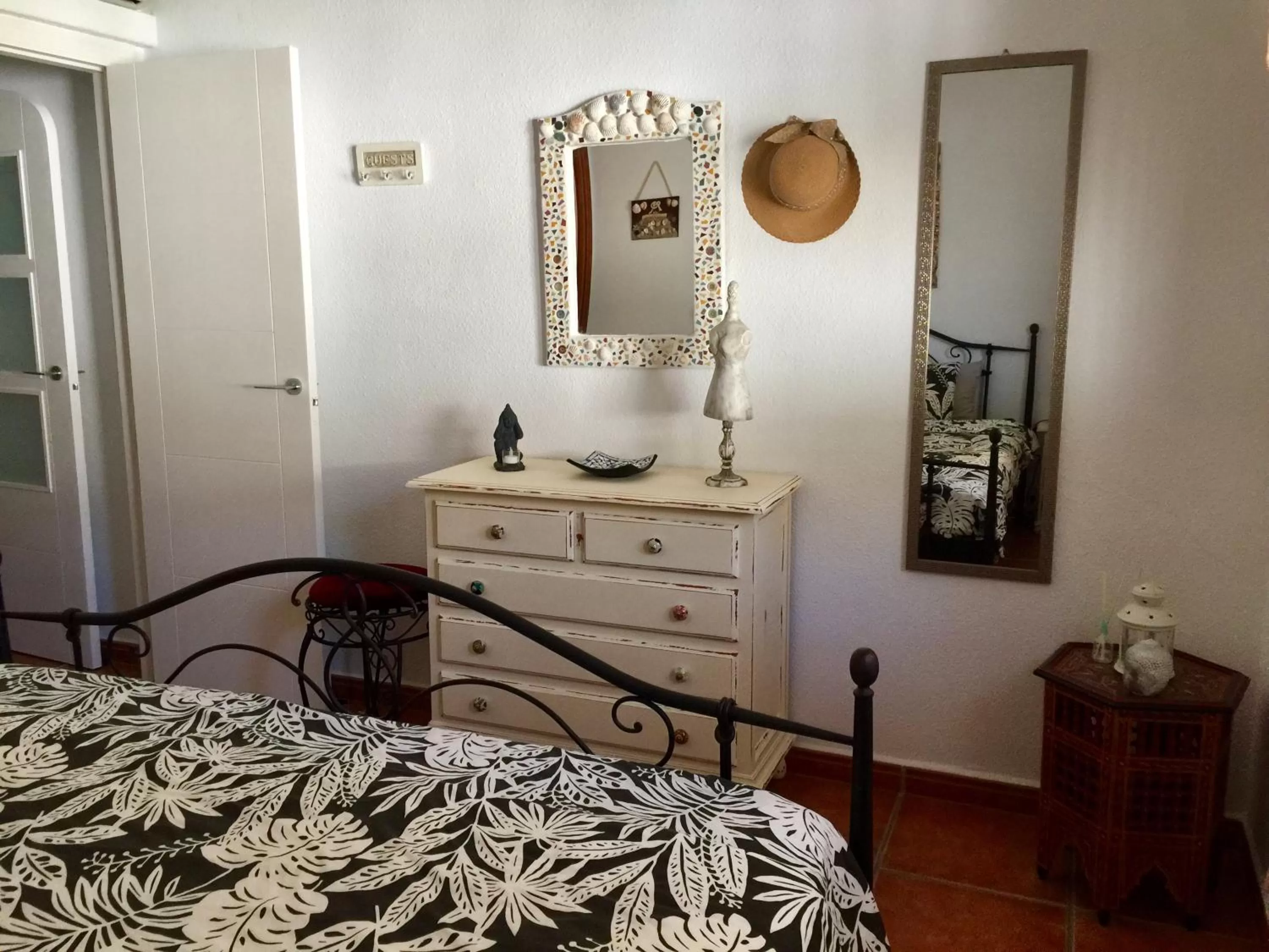 Casira, studios en kamers,Viñuela, Costa Del Sol