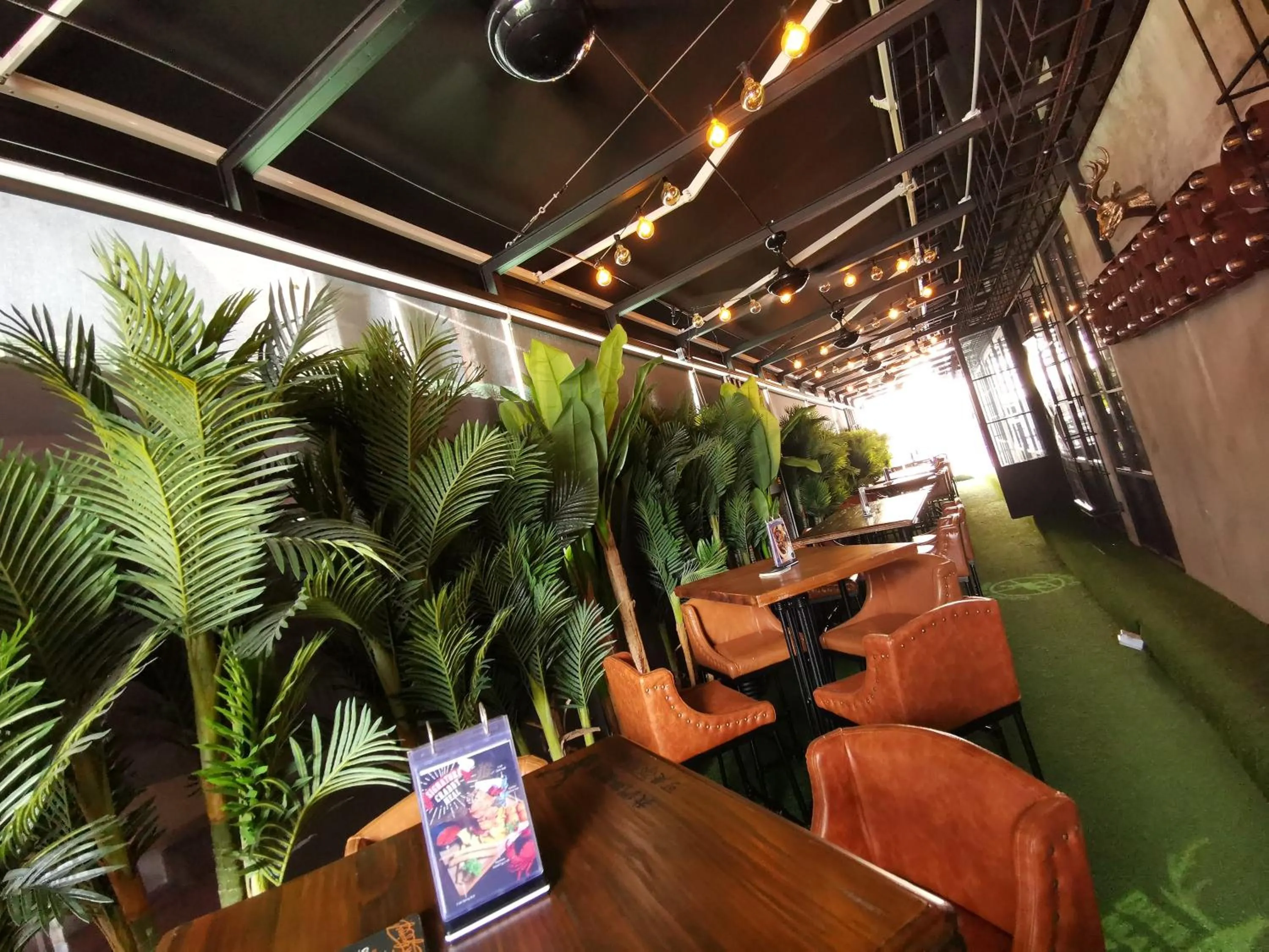 Restaurant/places to eat in The Core Hotel