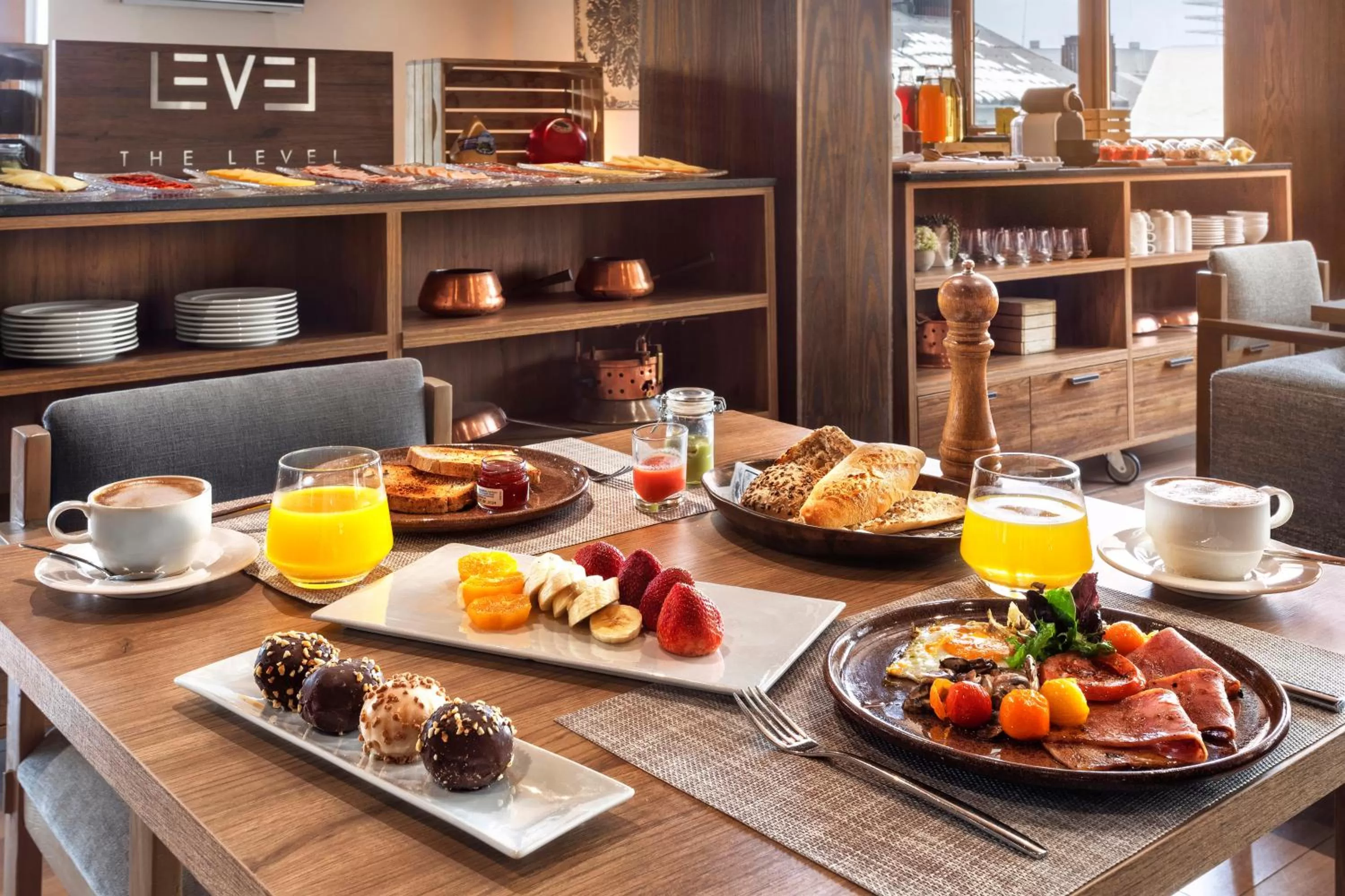 Restaurant/places to eat in Melia Sierra Nevada