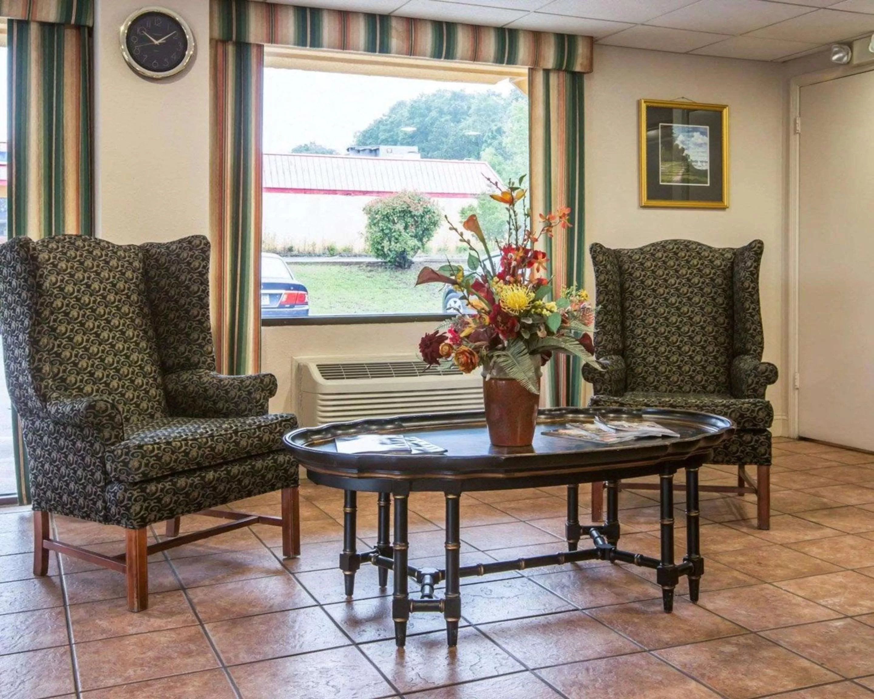 Lobby or reception in Econo Lodge Inn & Suites Columbus near Fort Benning