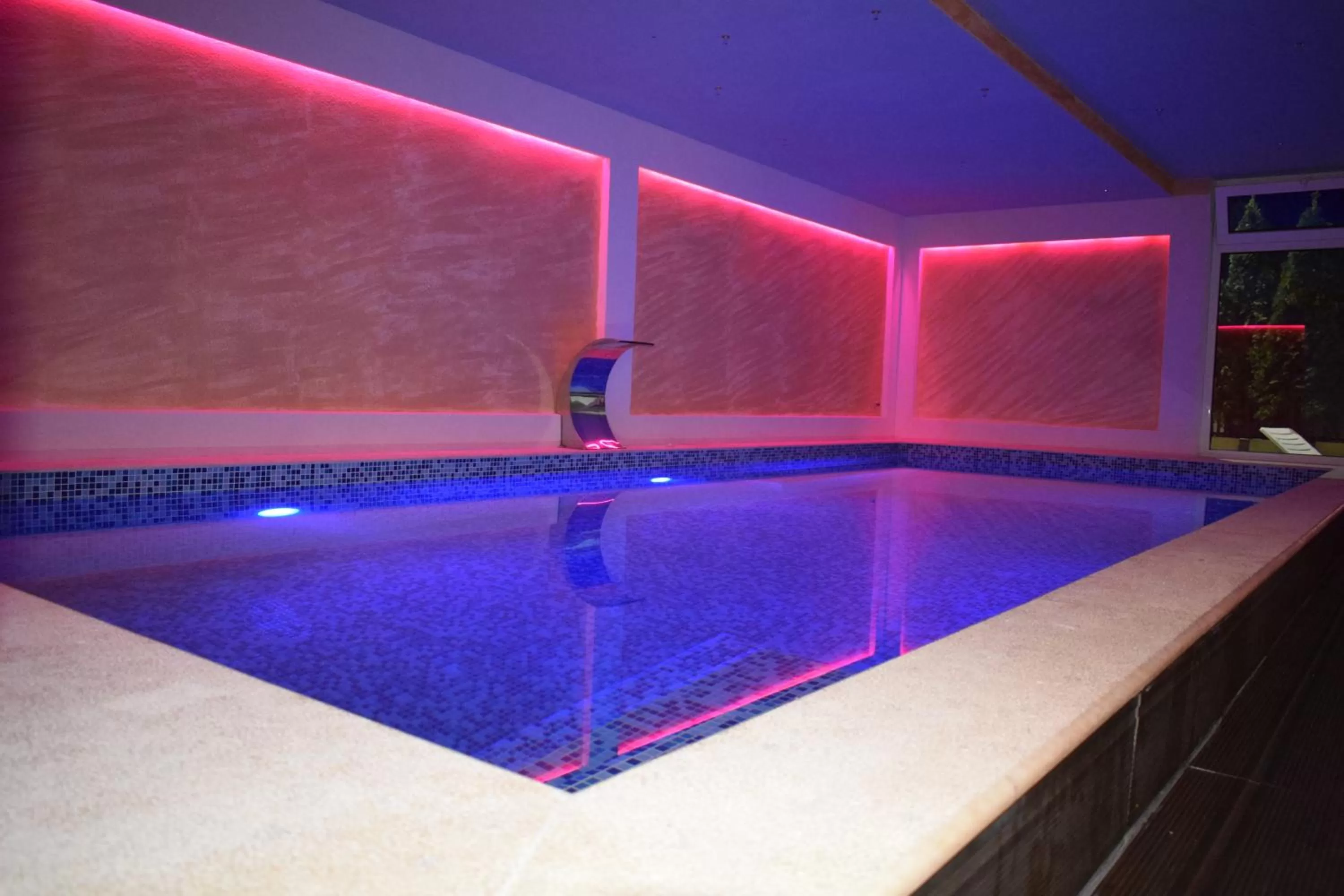 Hot Spring Bath, Swimming Pool in Petriti & Spa