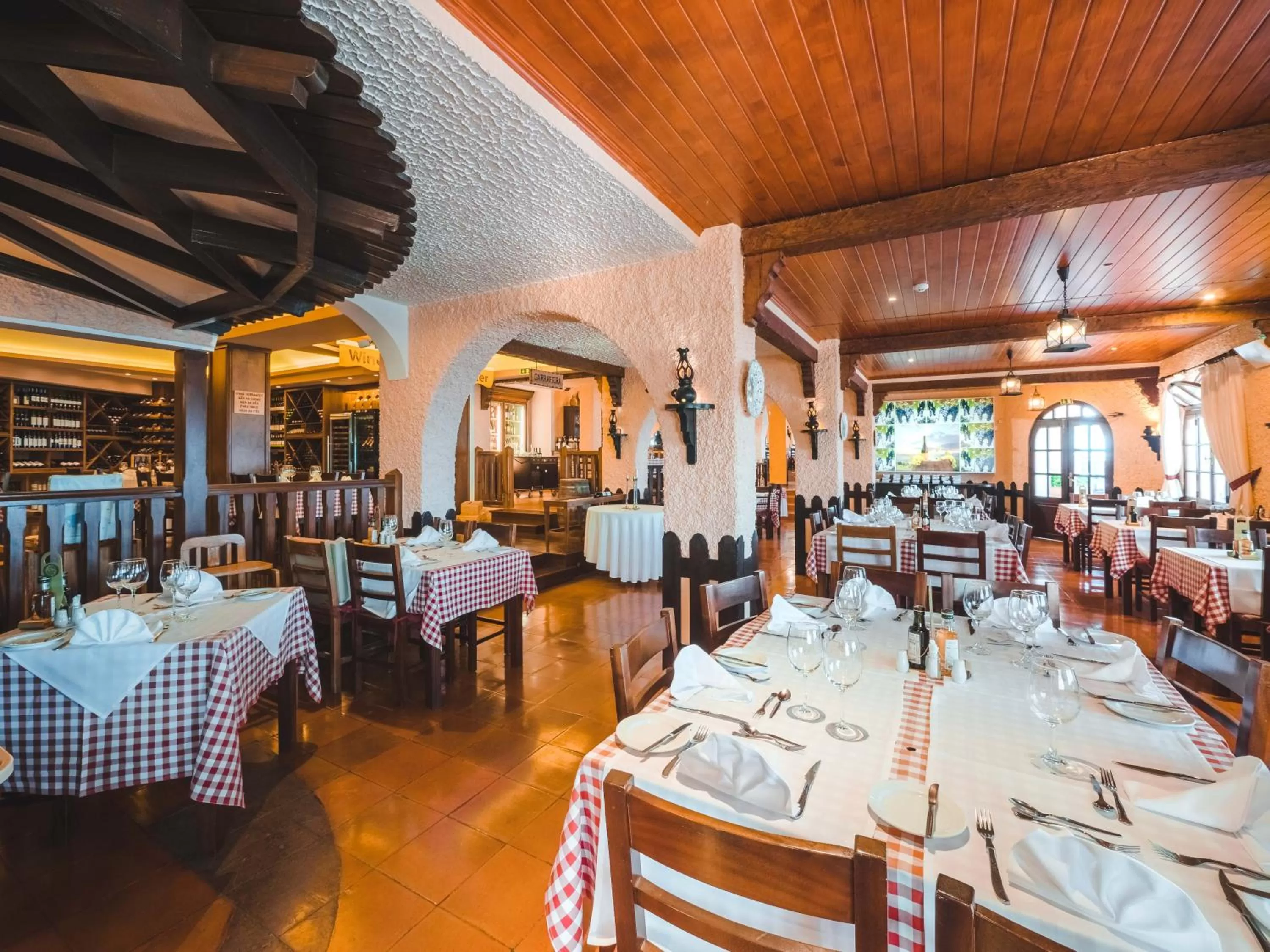 Restaurant/places to eat in Ocean Gardens