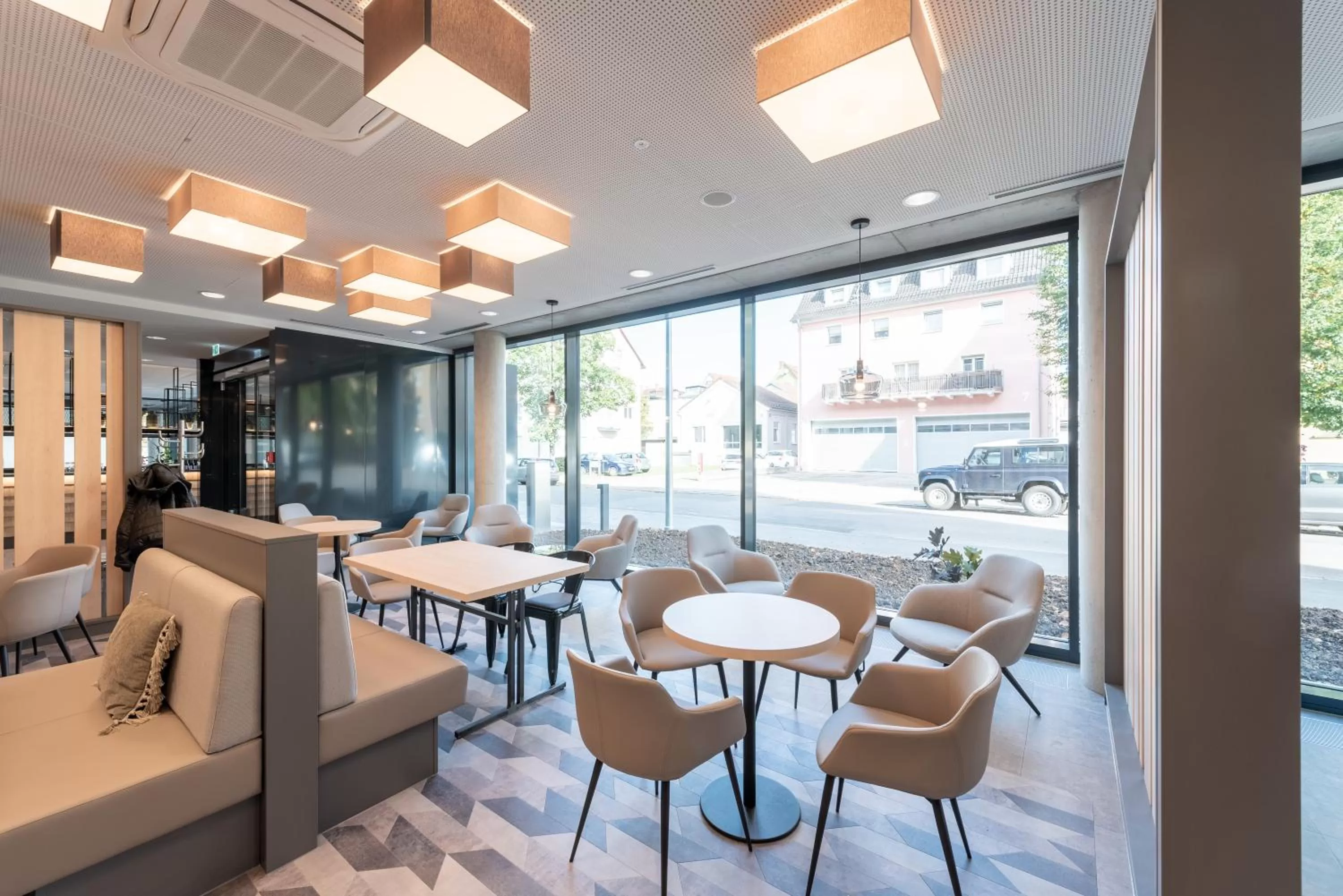 Breakfast in Holiday Inn - the niu, Timber Esslingen by IHG