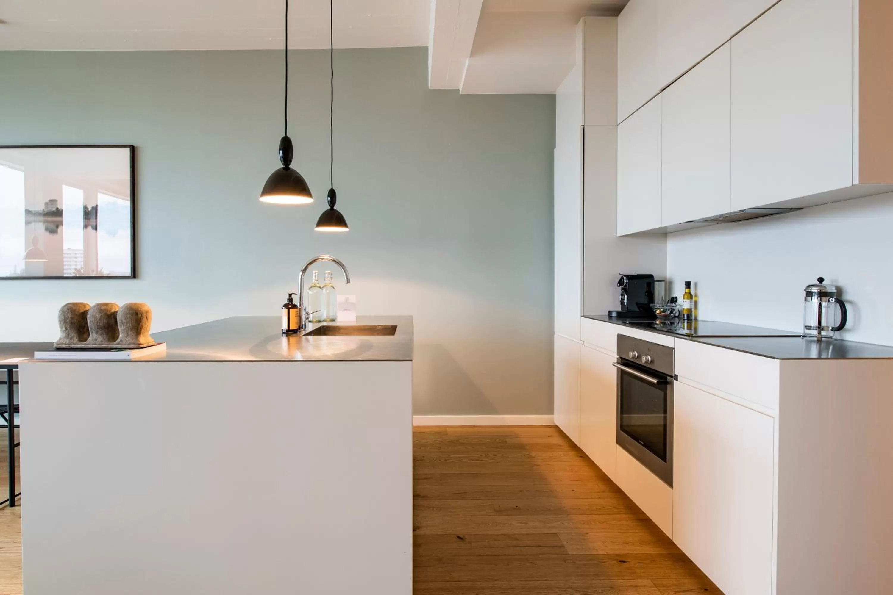 Kitchen or kitchenette, Kitchen/Kitchenette in By The Pier apartments - Into This Place