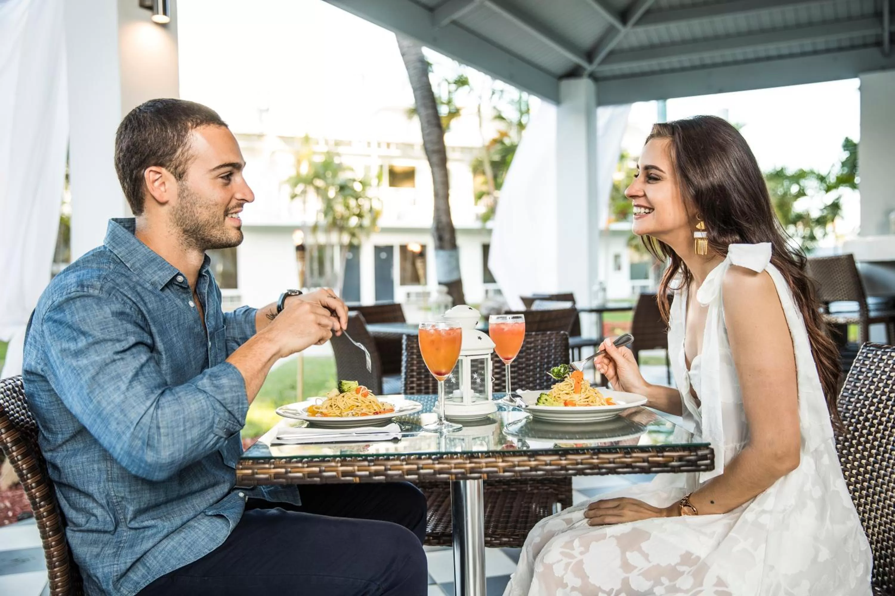 Restaurant/places to eat in Solace by the Sea