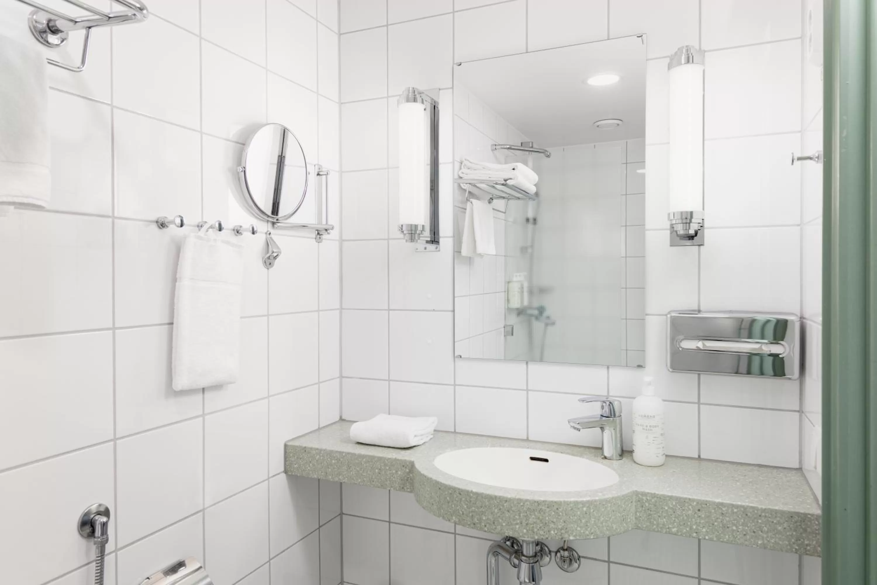 Bathroom in Original Sokos Hotel Vaakuna Helsinki