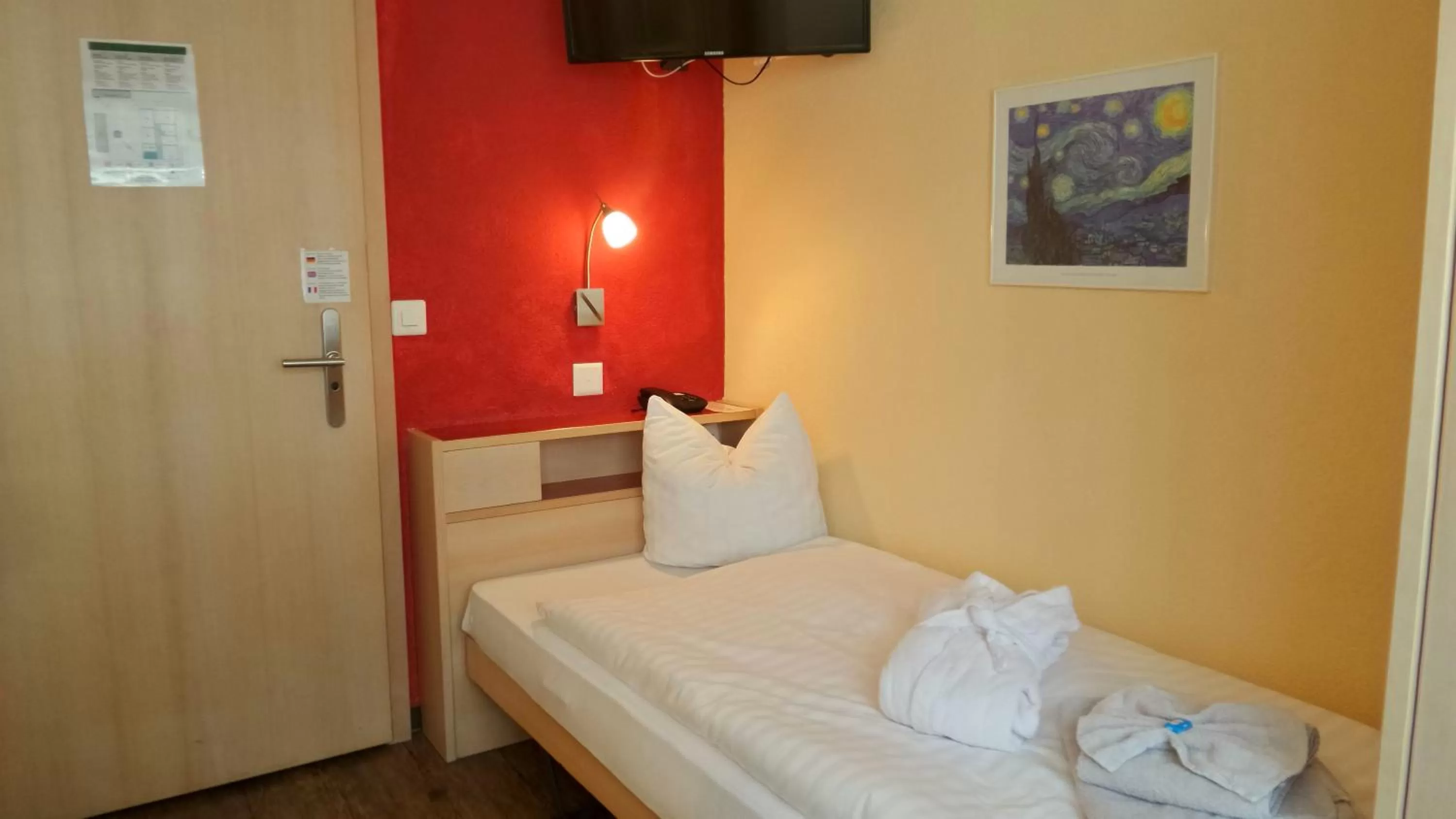 Photo of the whole room, Bed in Hotel Europa