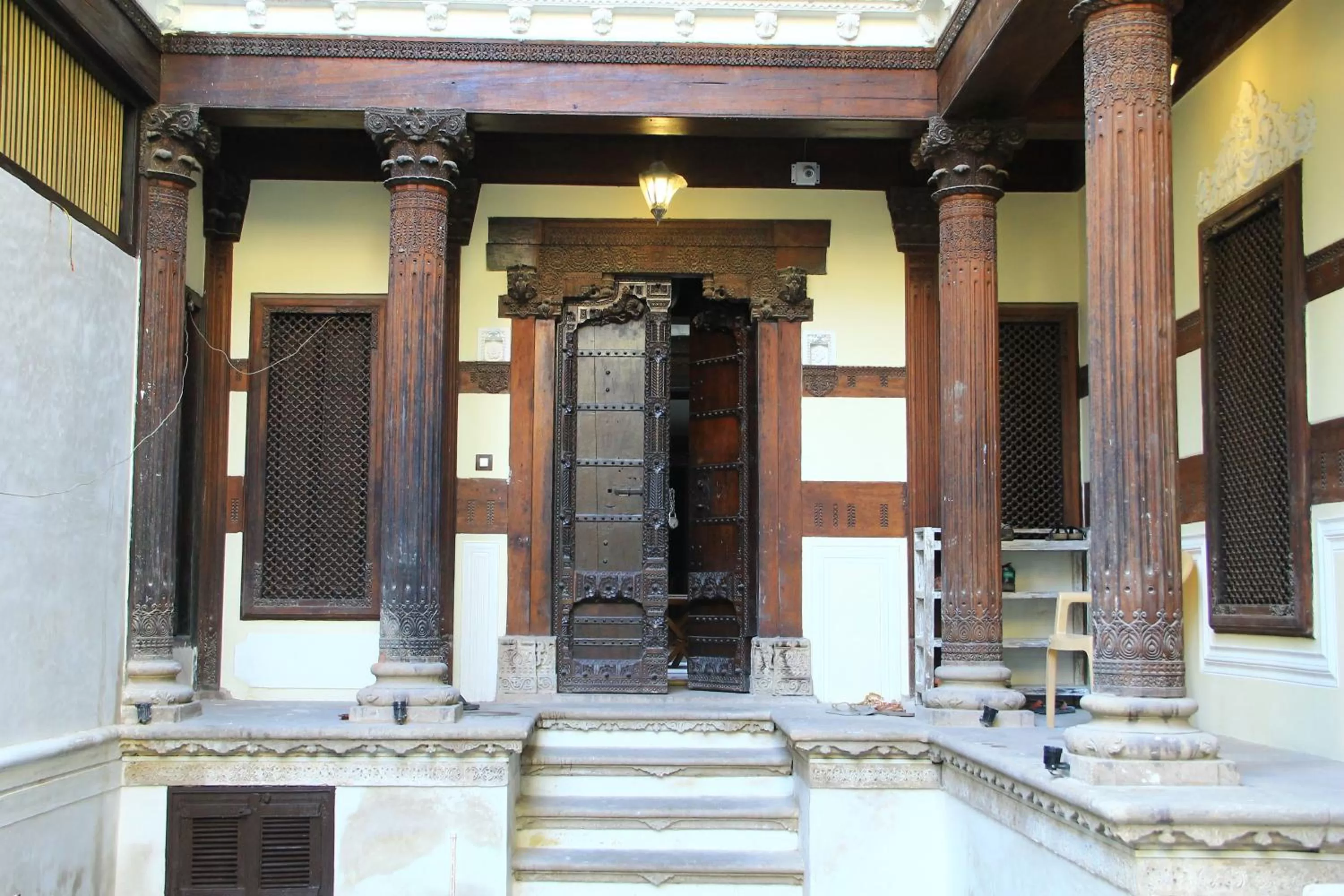 Property building in Deewanji Ni Haveli