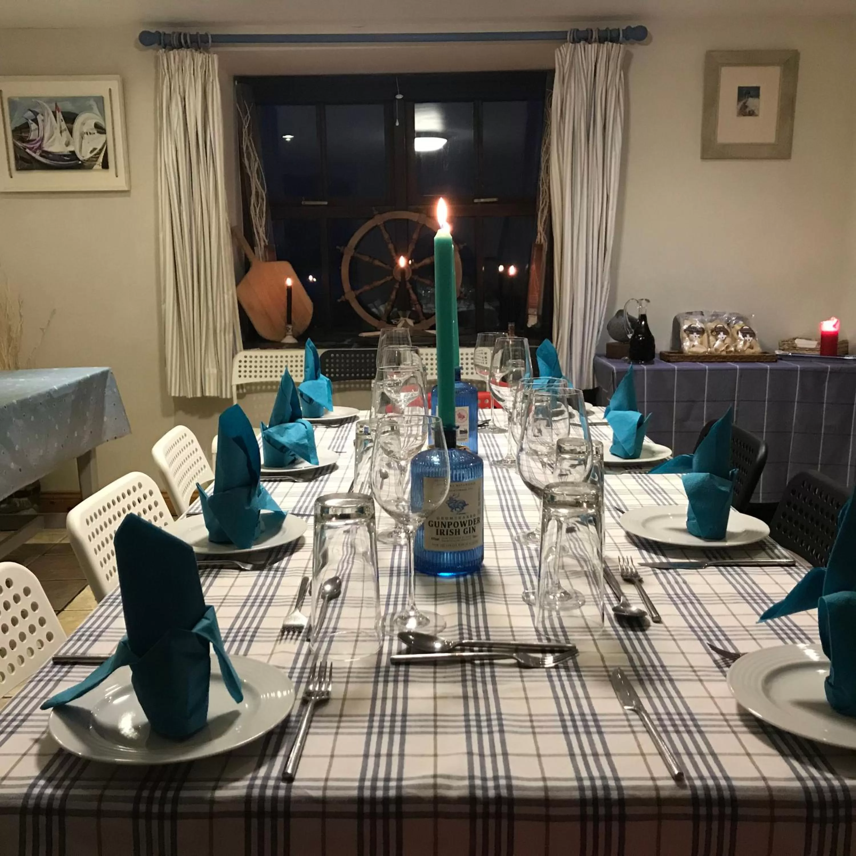 Restaurant/places to eat in Heir Island House