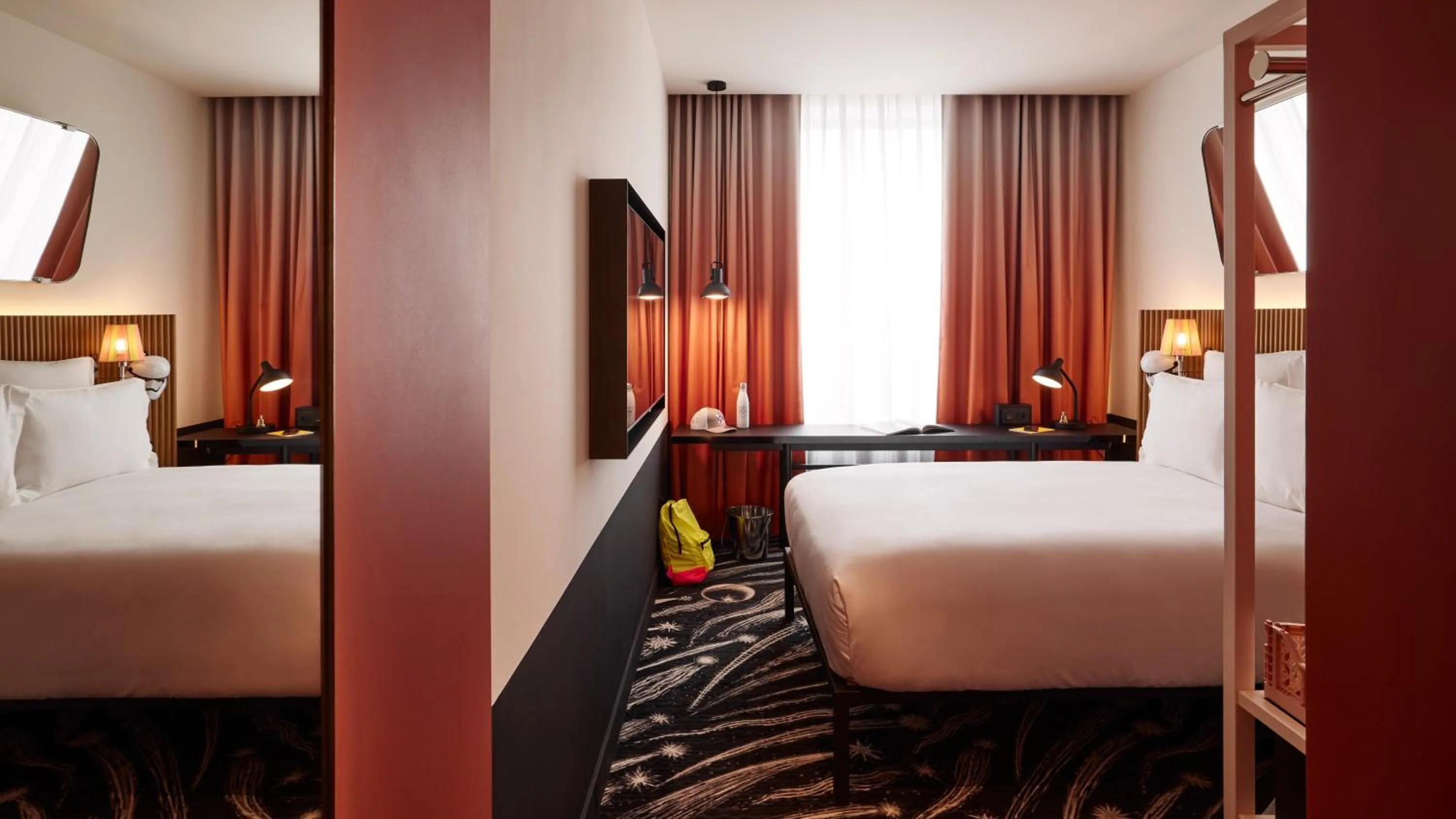 Bed in Mama Shelter Paris La Défense