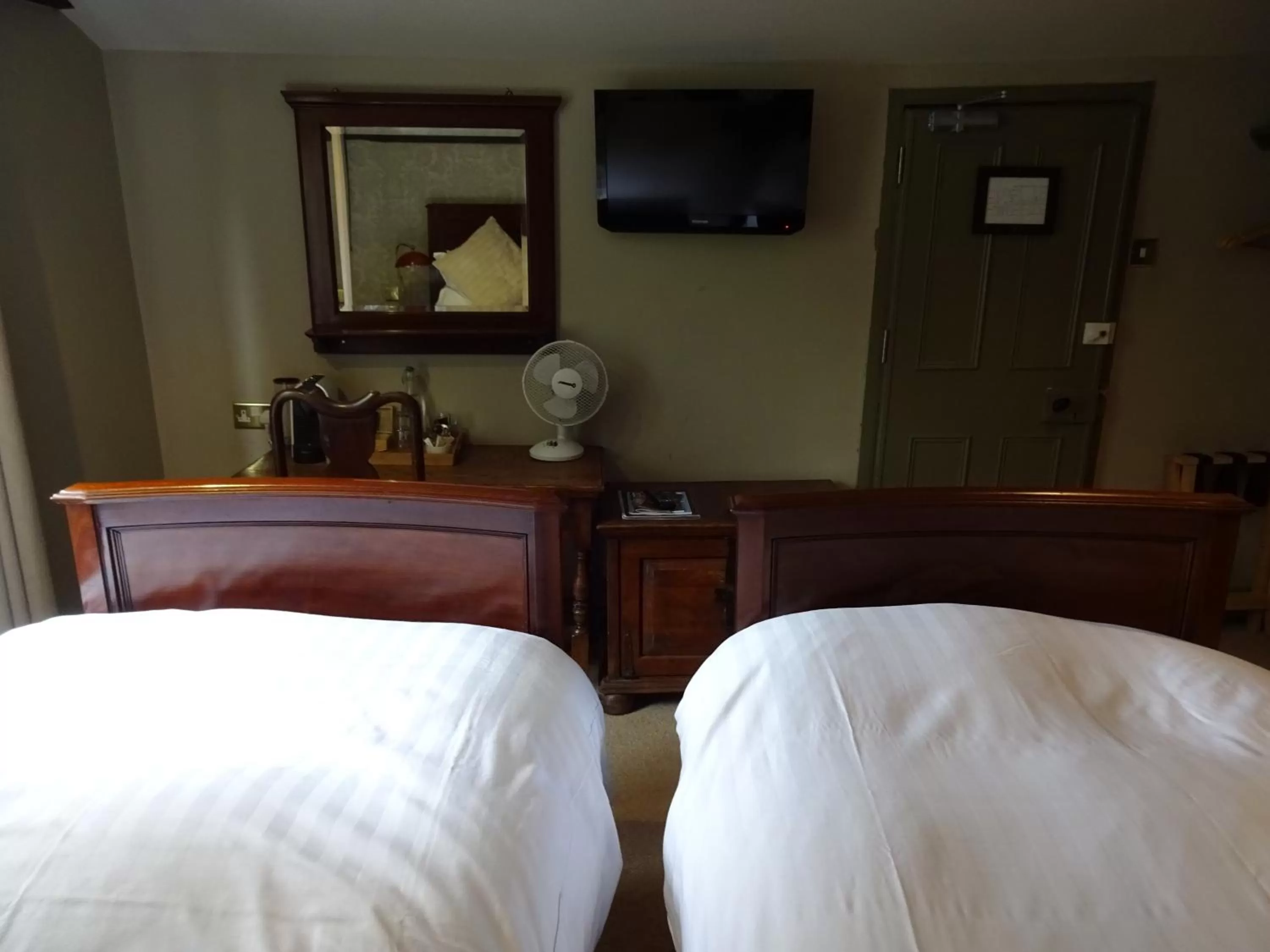 Decorative detail, Bed in The Cross Keys