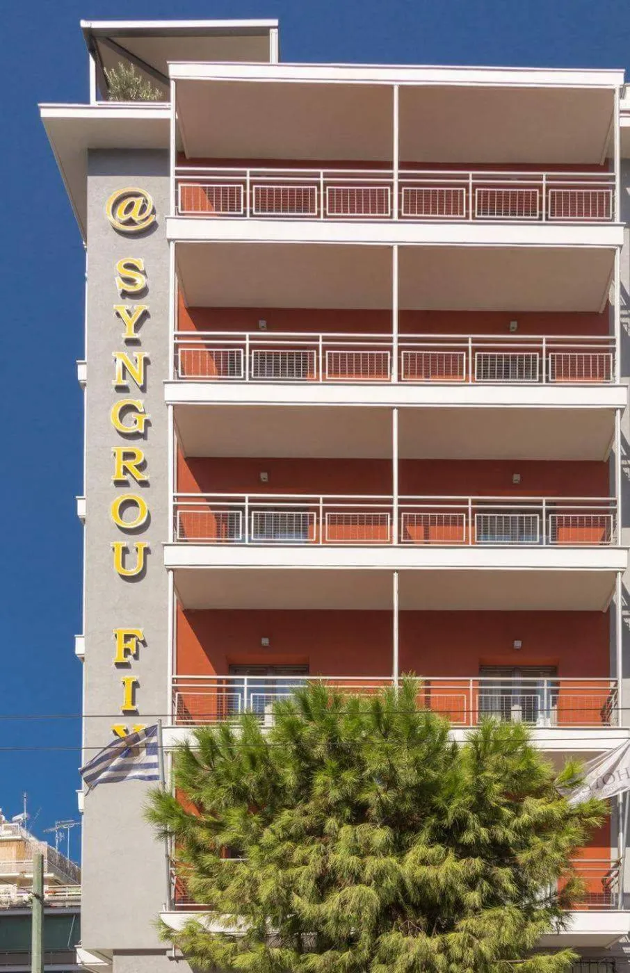 Day in Hotel @Syngrou Fix