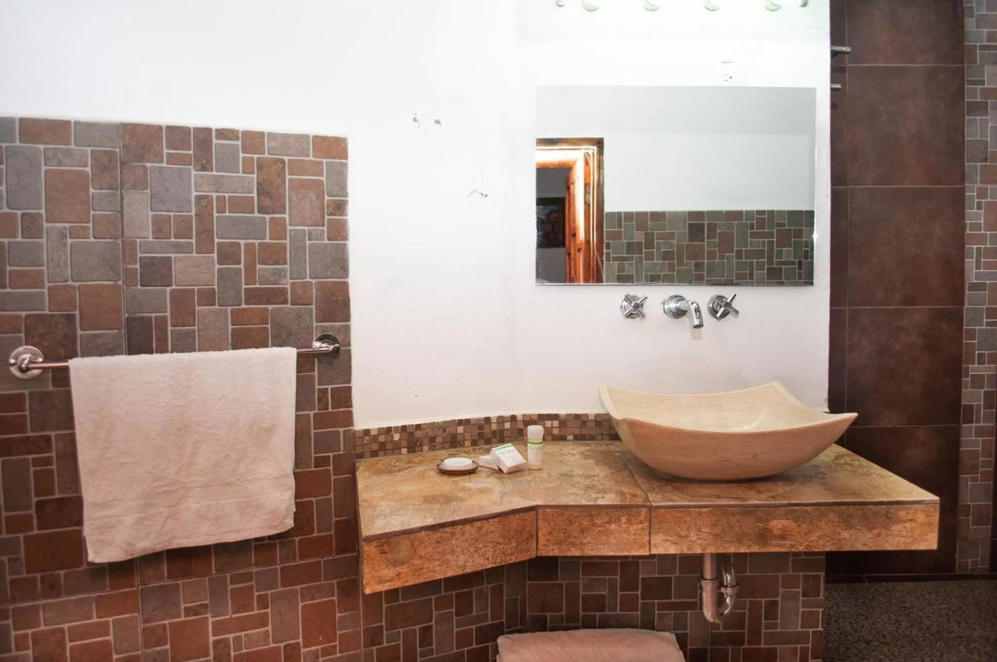 Shower, Bathroom in Mansión del Virrey